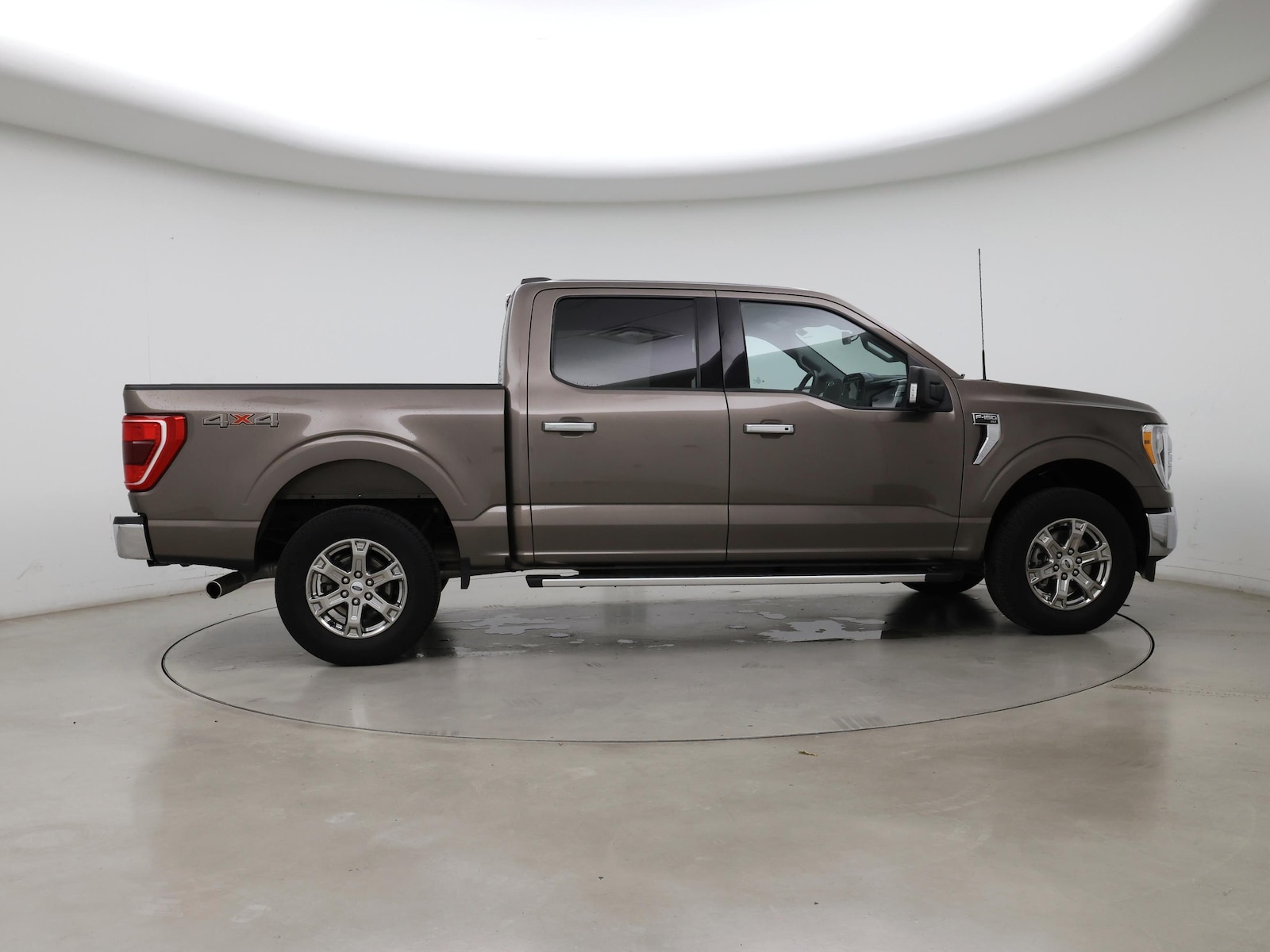 2023 Ford F-150 XLT - Photo 8