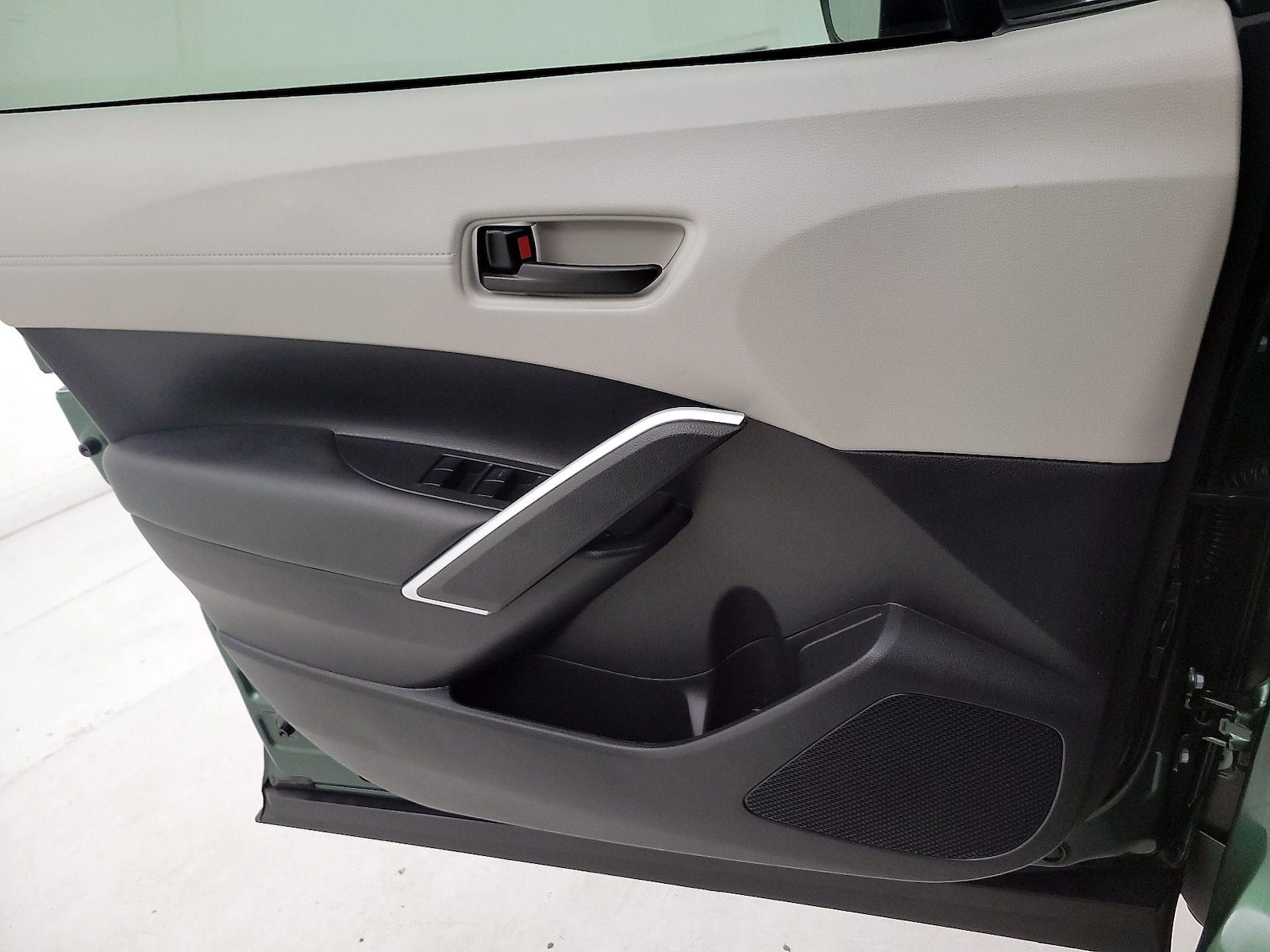 2026 Toyota Corolla Cross LE - Photo 13