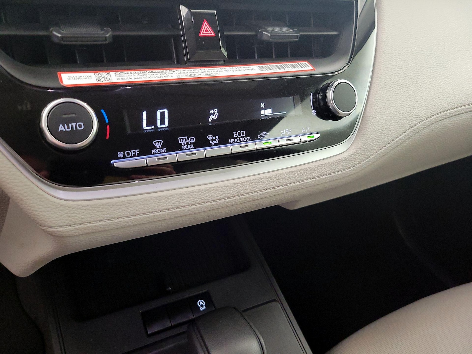 2026 Toyota Corolla Cross LE - Photo 18