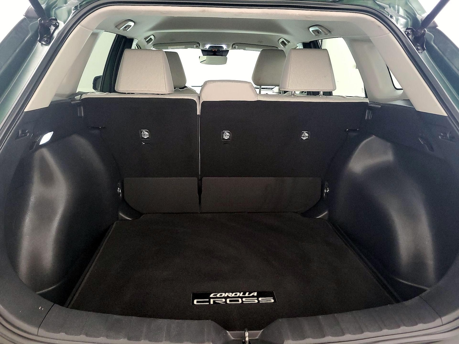 2026 Toyota Corolla Cross LE - Photo 22
