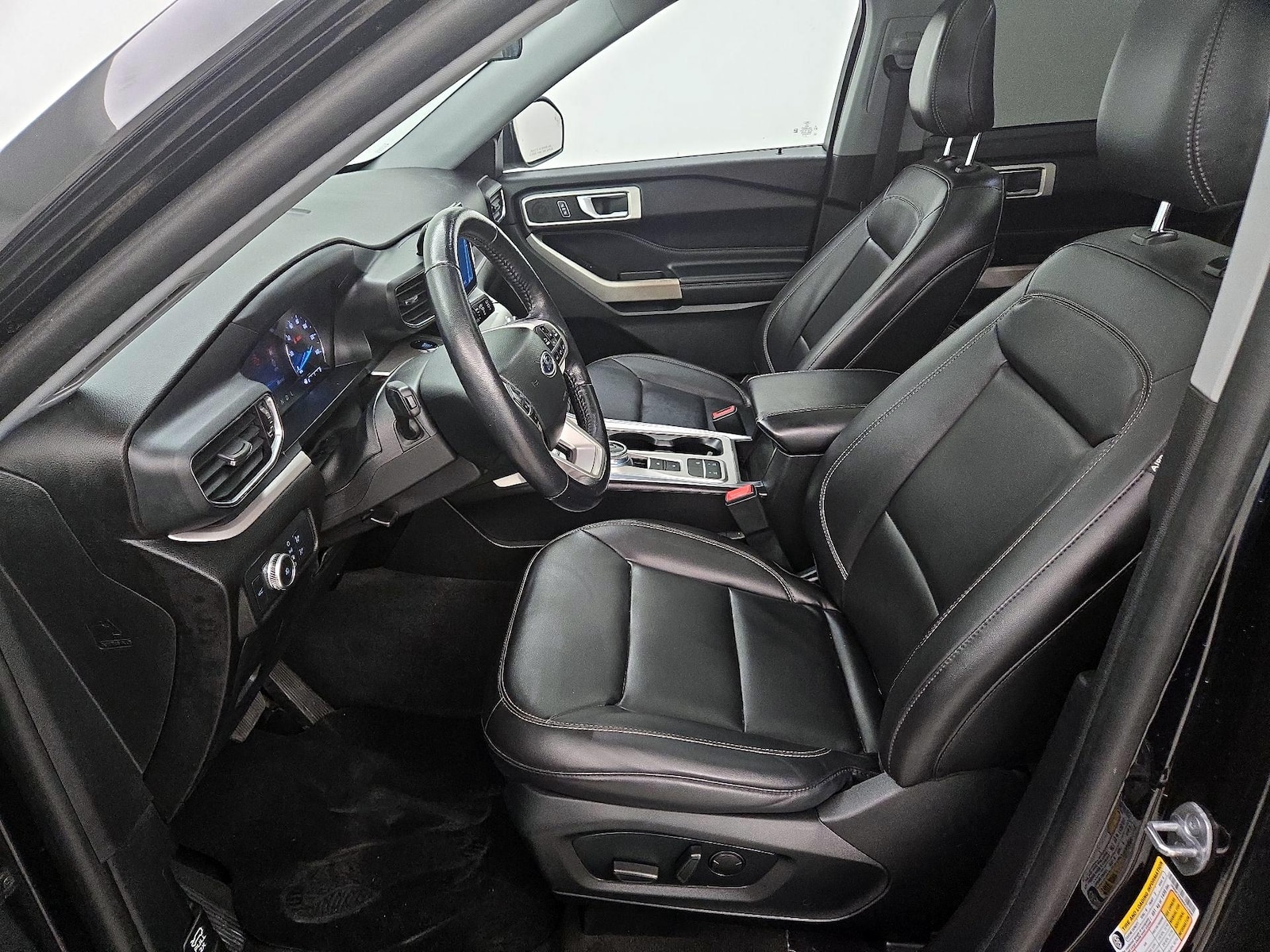 2022 Ford Explorer XLT - Photo 12