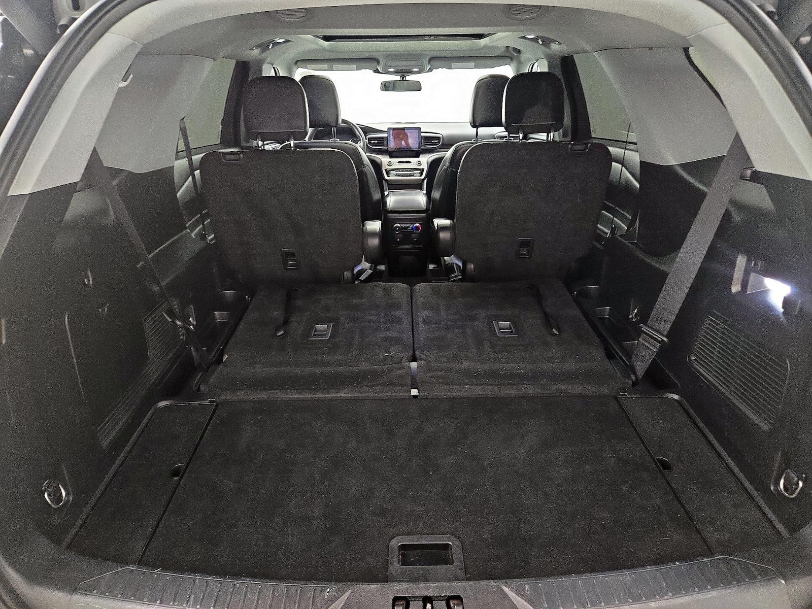 2022 Ford Explorer XLT - Photo 25