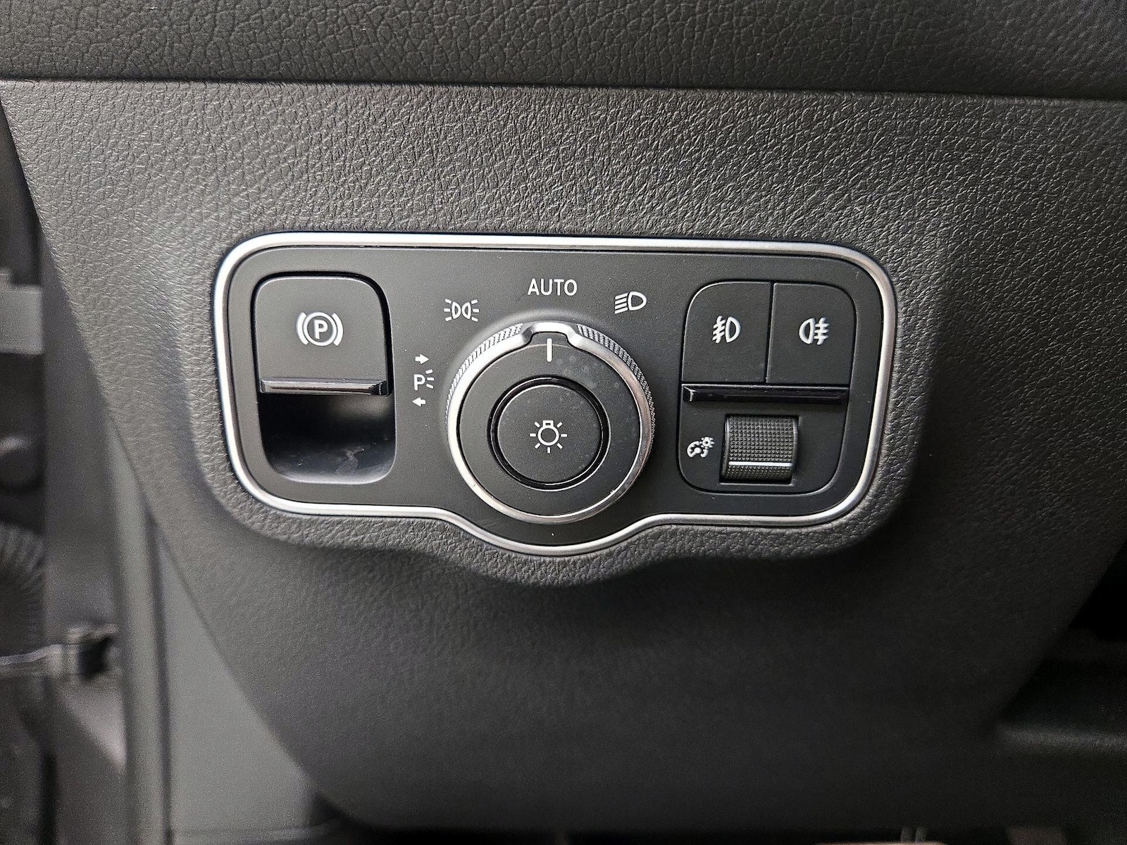 2026 Mercedes-Benz GLB GLB 250 - Photo 14