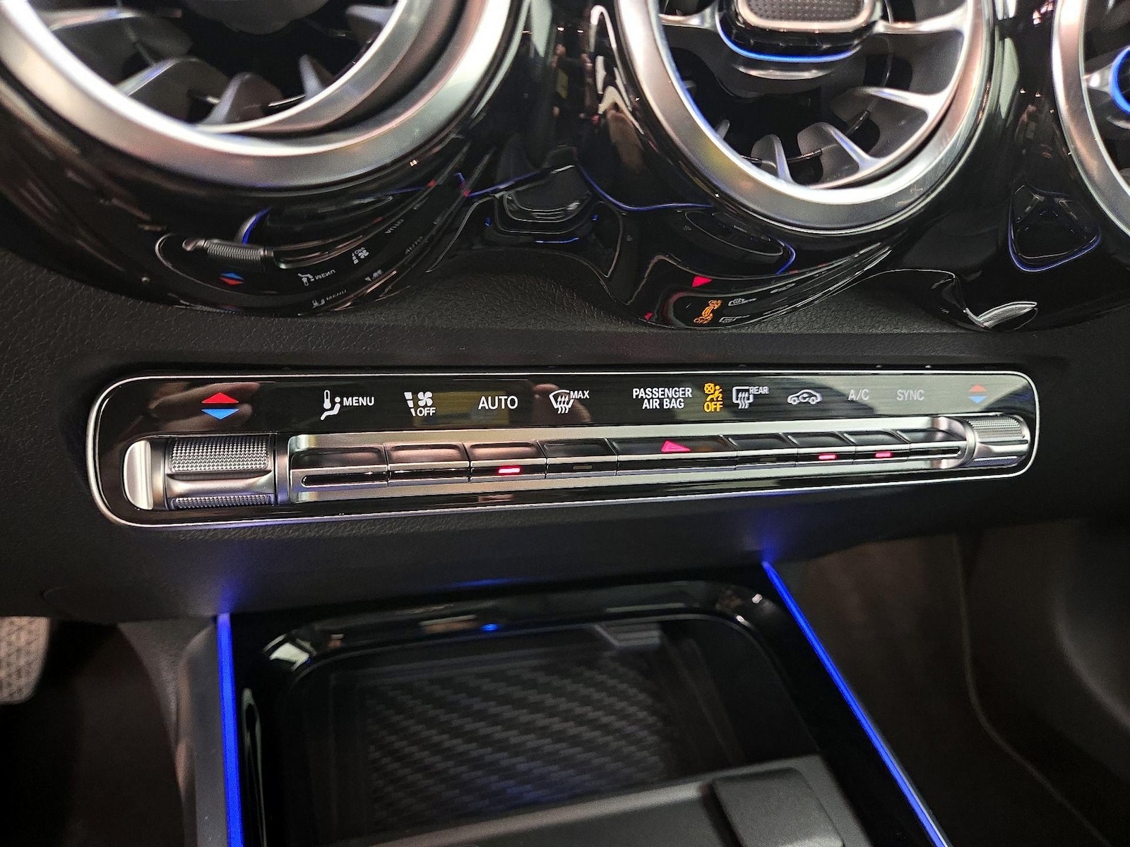 2026 Mercedes-Benz GLB GLB 250 - Photo 17