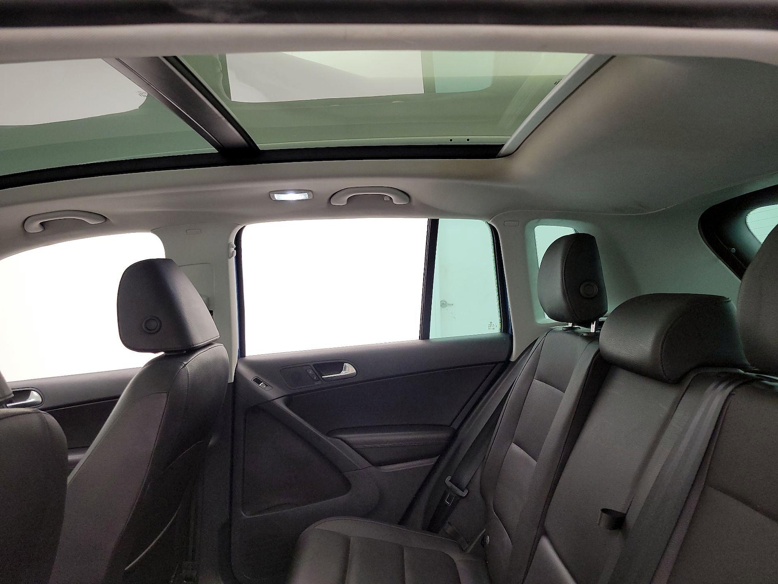 2017 Volkswagen Tiguan Wolfsburg Edition - Photo 24