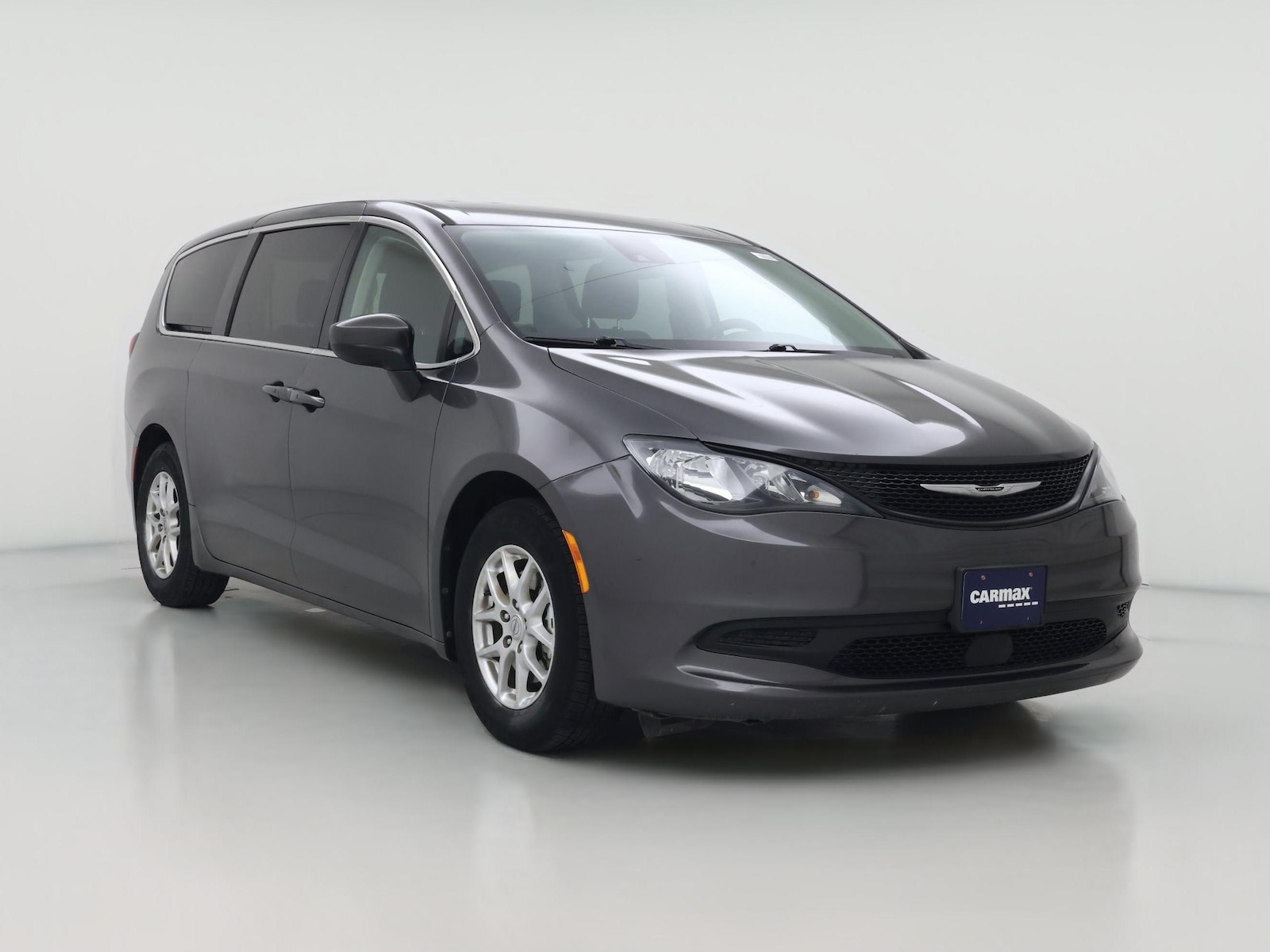2023 Chrysler Voyager
