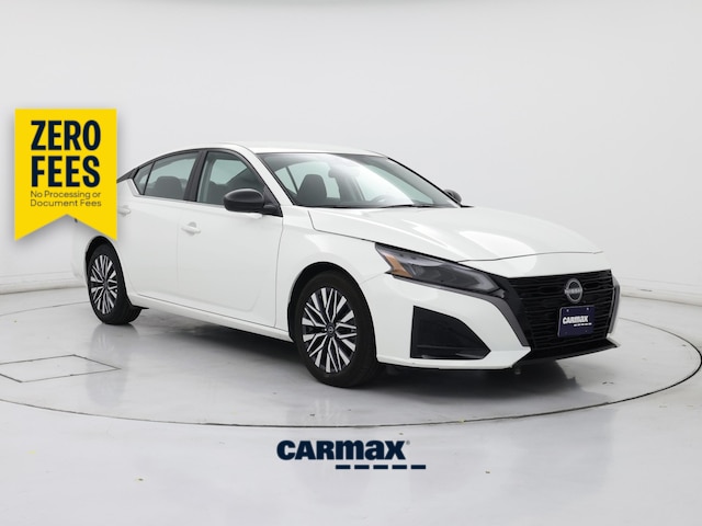 White 2026 Nissan Altima Sedan Front-Wheel Drive Automatic
