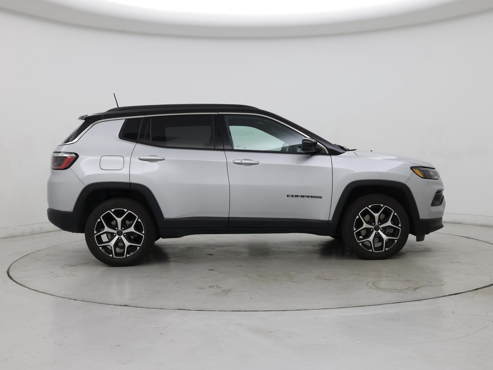 2025 Jeep Compass Limited - Photo 8