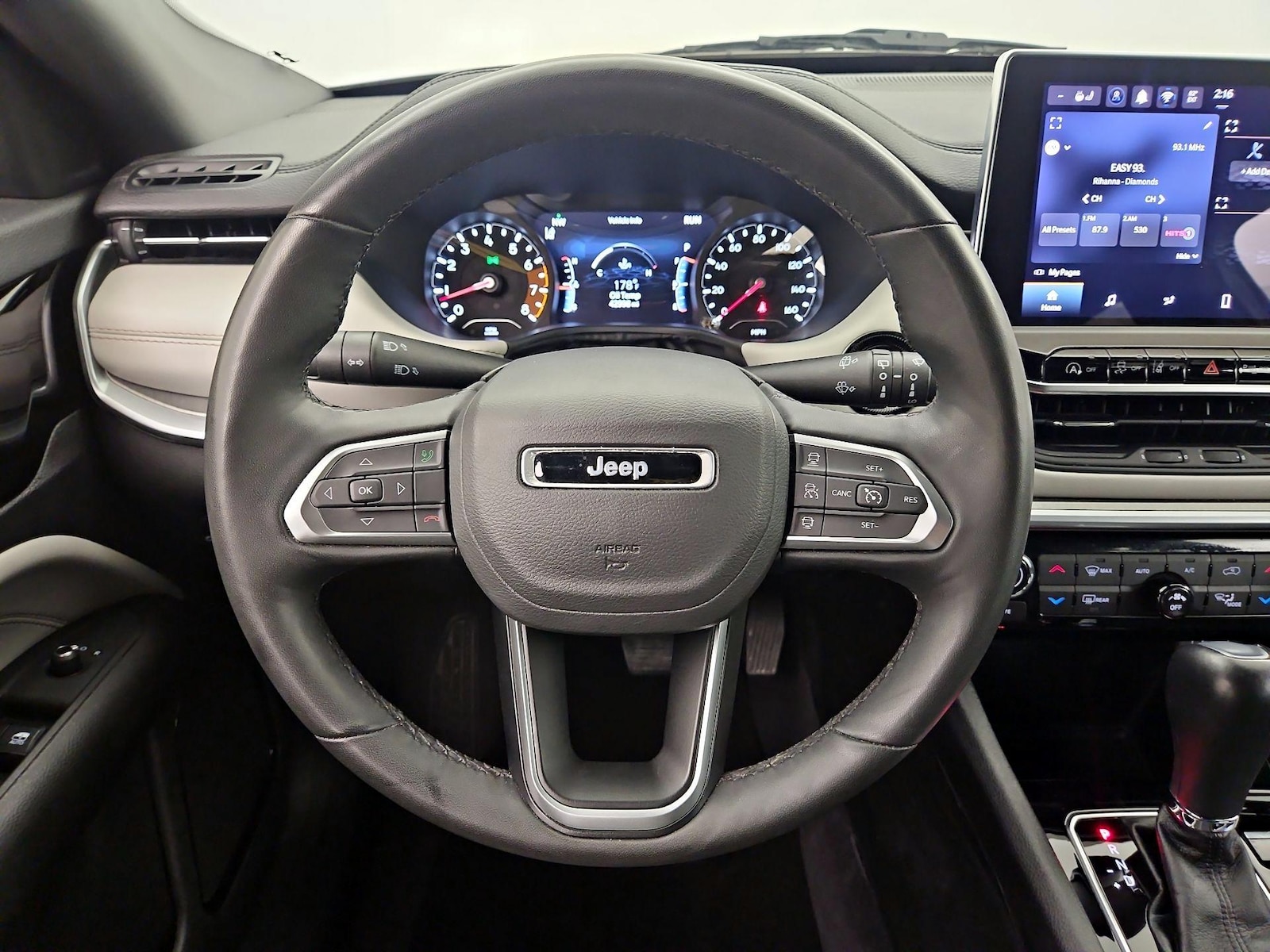 2025 Jeep Compass Limited - Photo 11