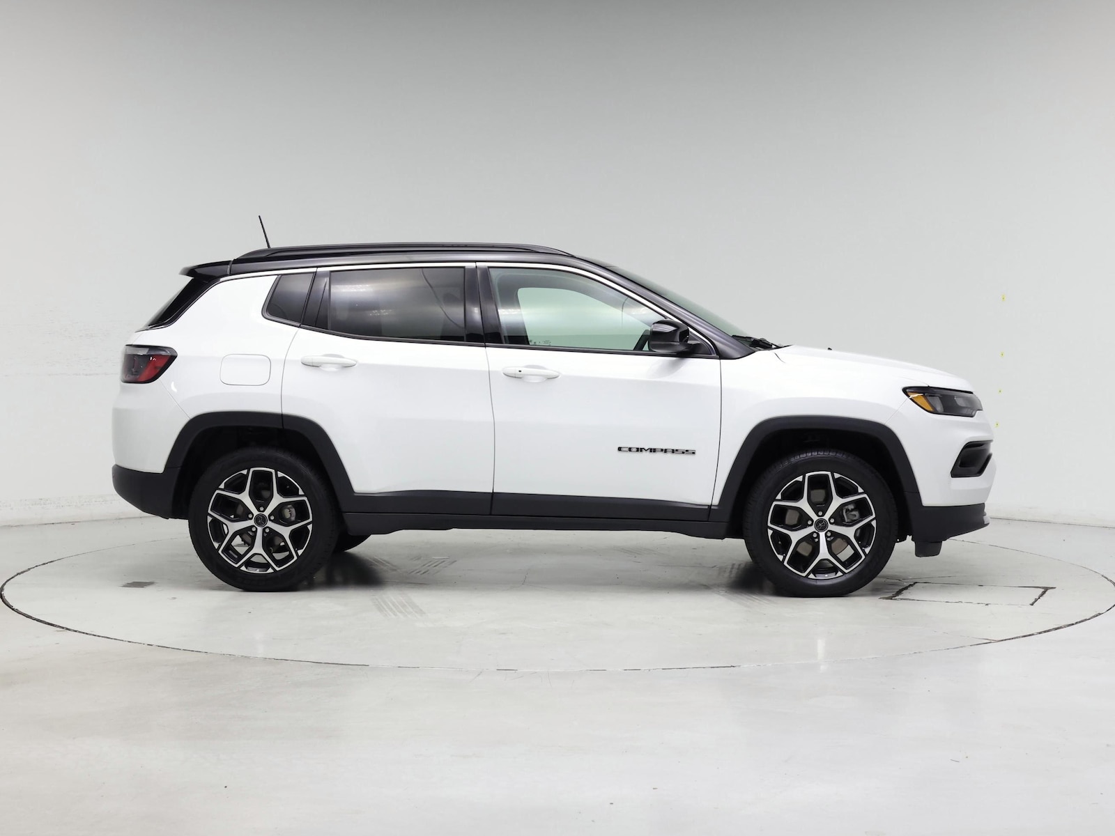 2025 Jeep Compass Limited - Photo 8