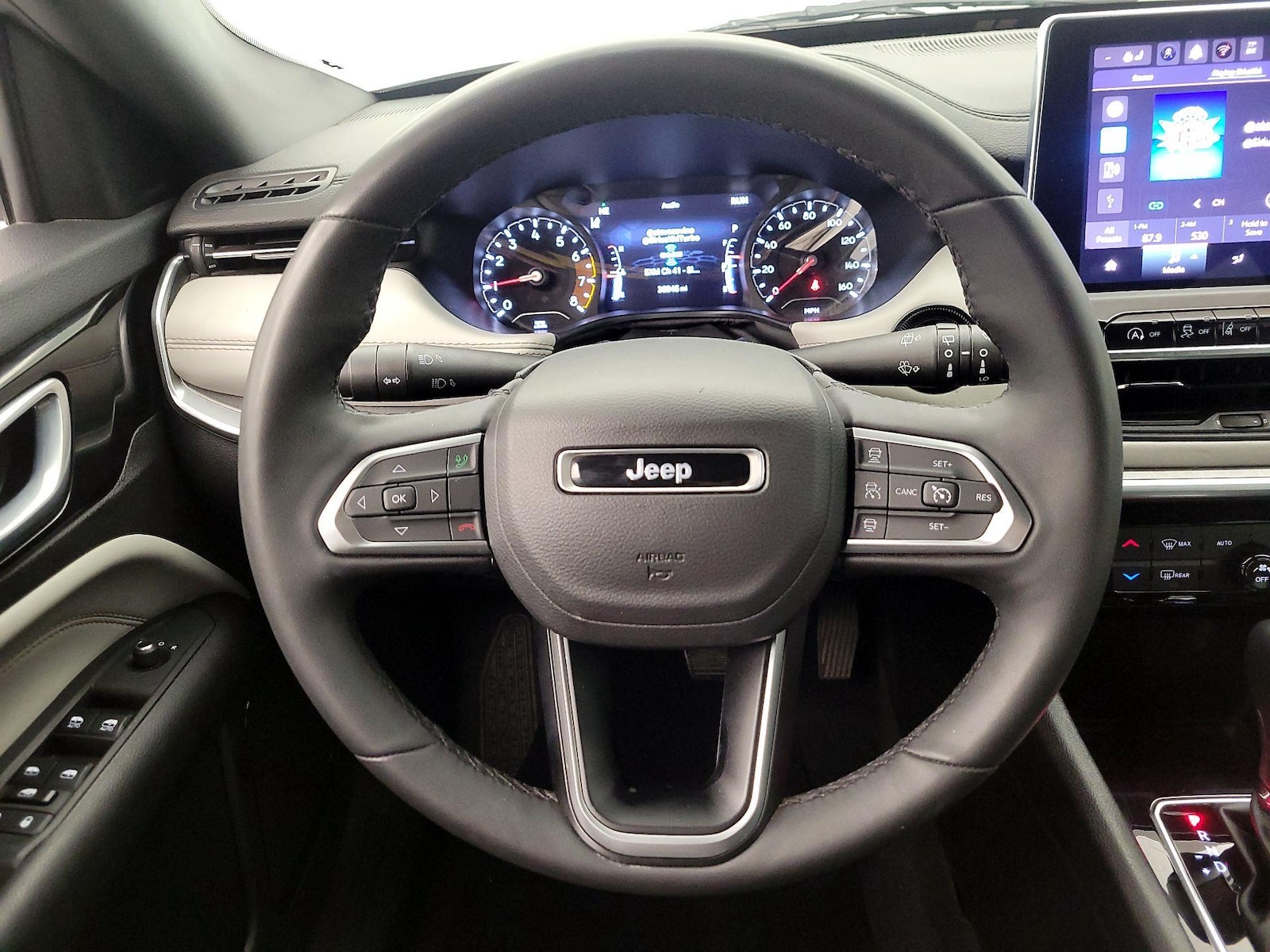 2025 Jeep Compass Limited - Photo 11