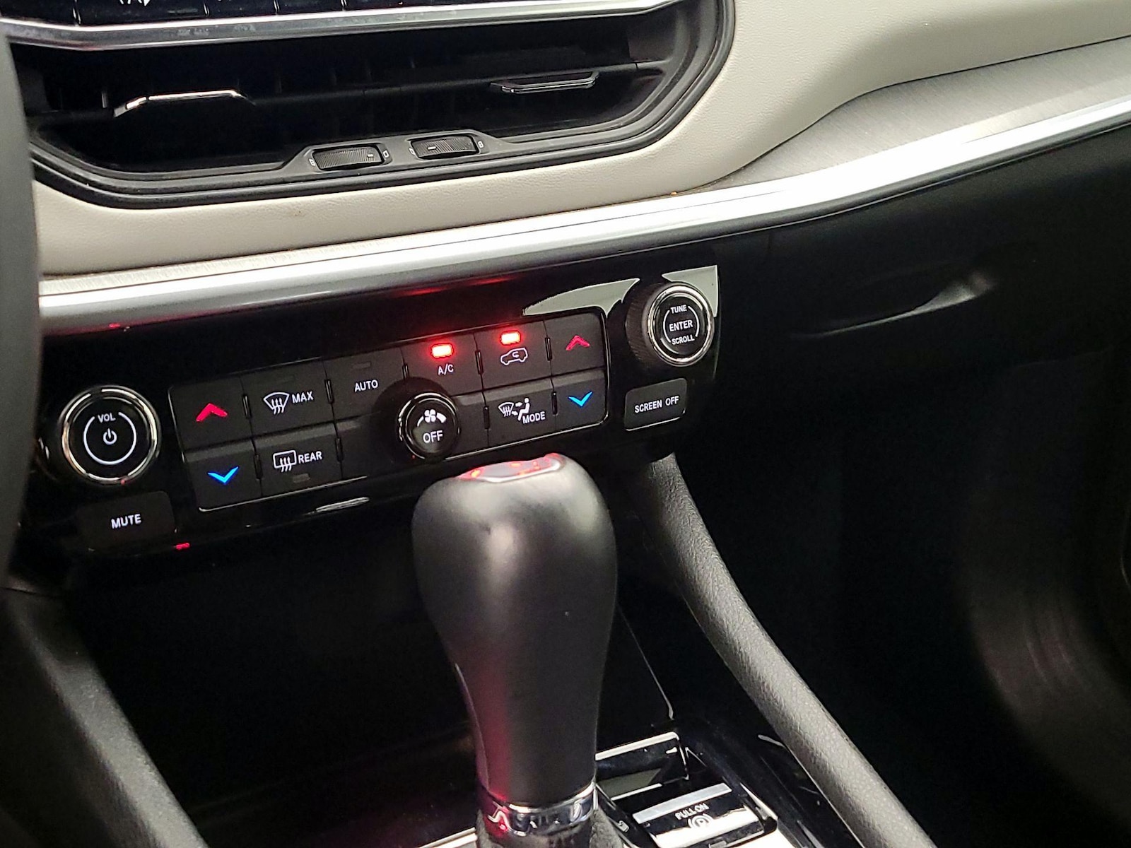 2025 Jeep Compass Limited - Photo 17