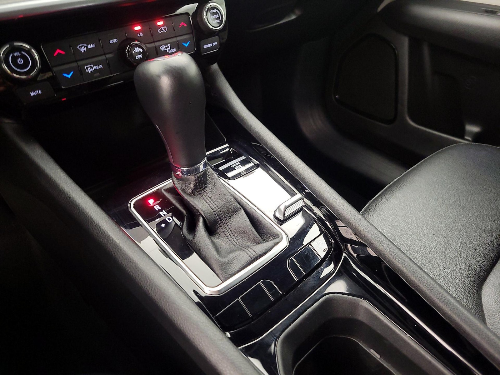 2025 Jeep Compass Limited - Photo 18