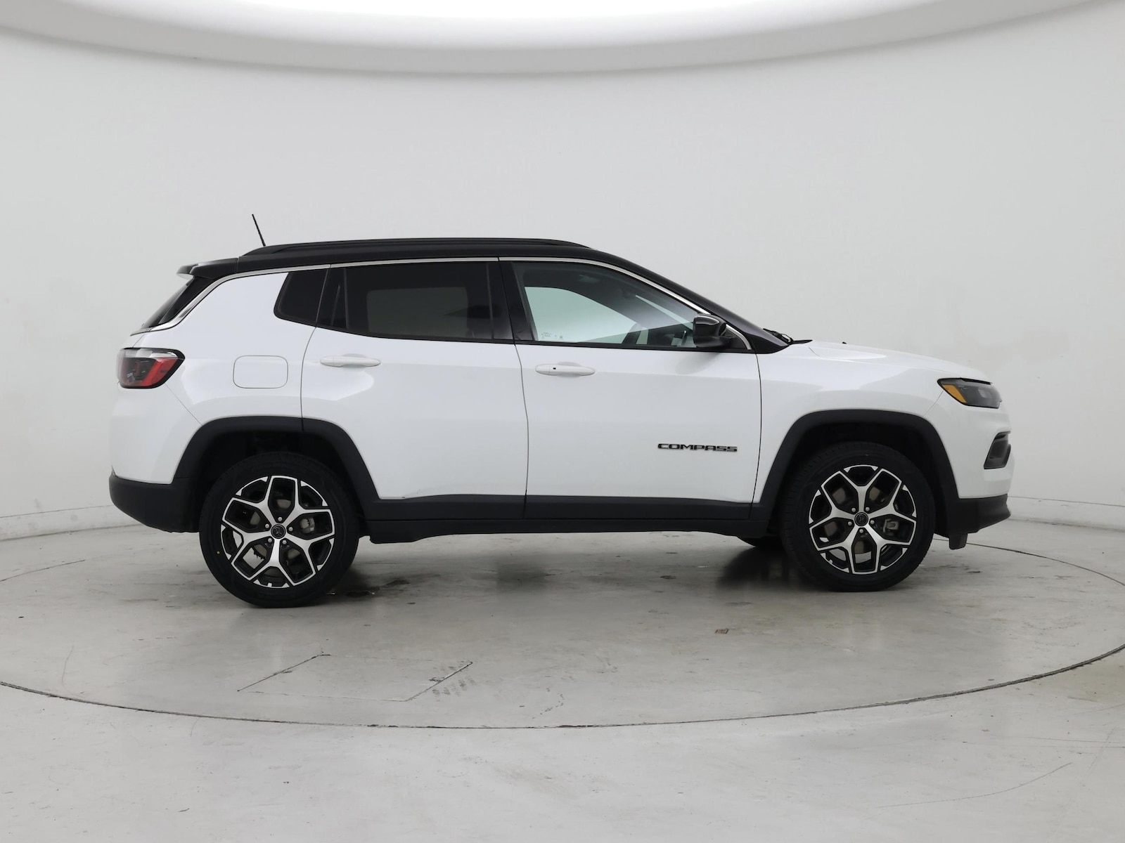 2025 Jeep Compass Limited - Photo 8