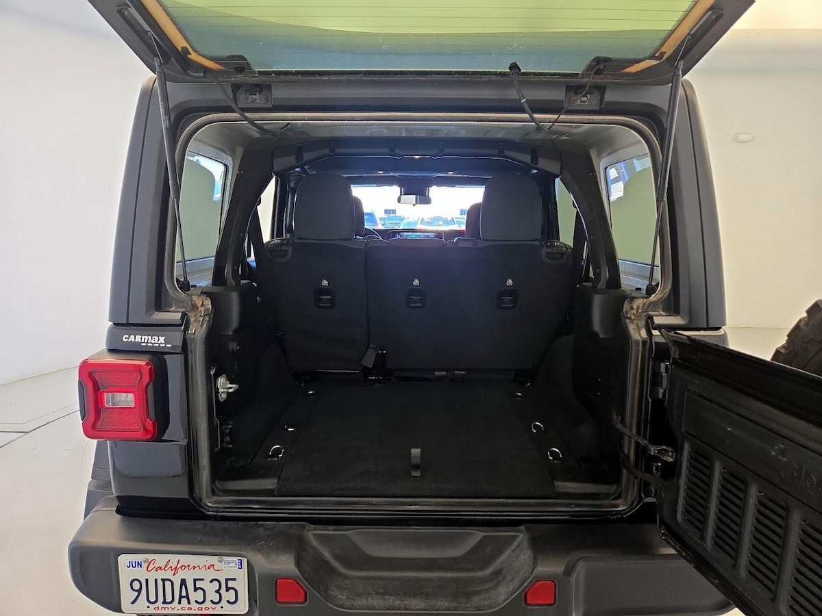 Trunk/Cargo (Seats Up)
