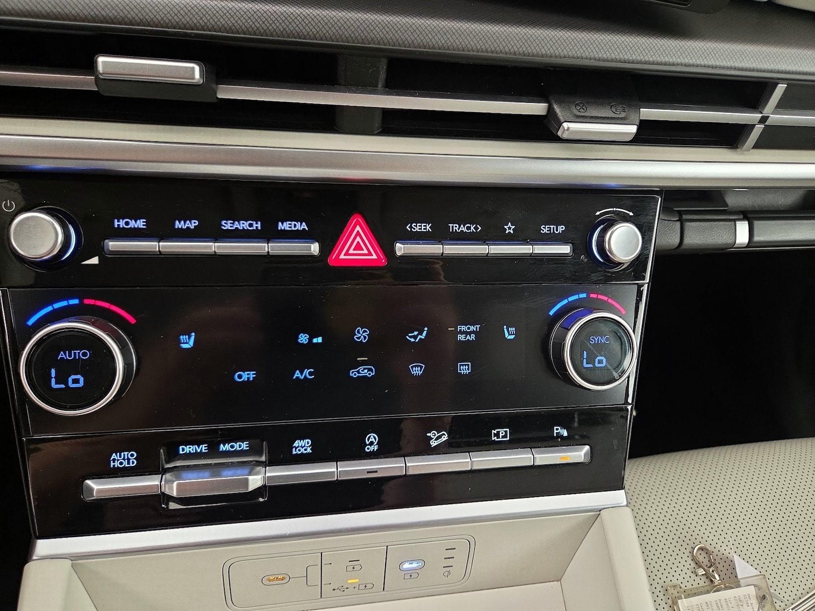 2026 Hyundai Santa Fe SEL - Photo 17