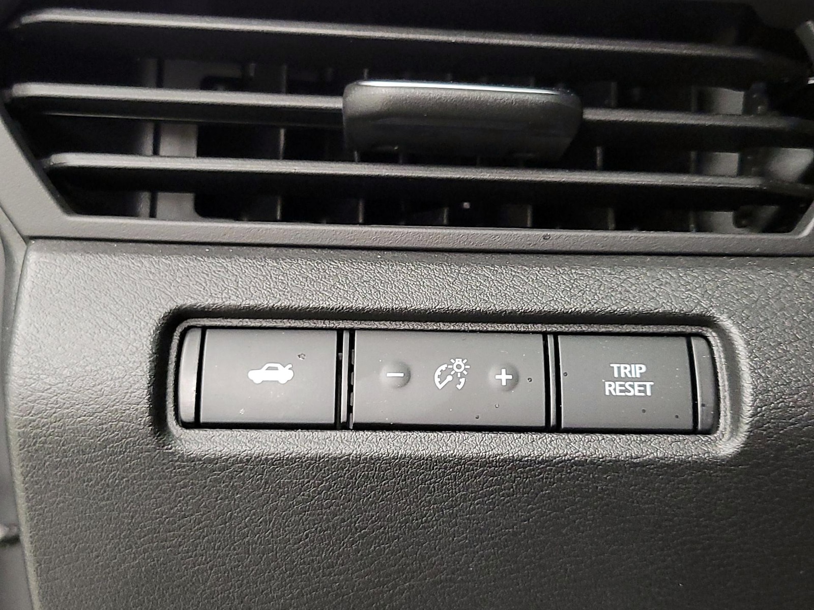 2026 Nissan Altima SV - Photo 14