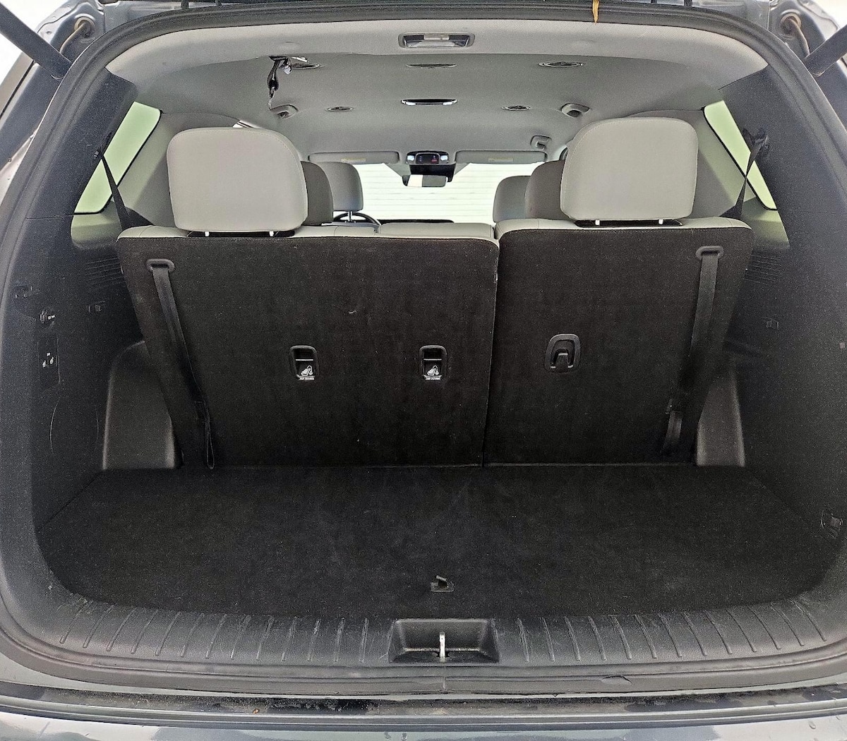 Trunk/Cargo (Seats Up)