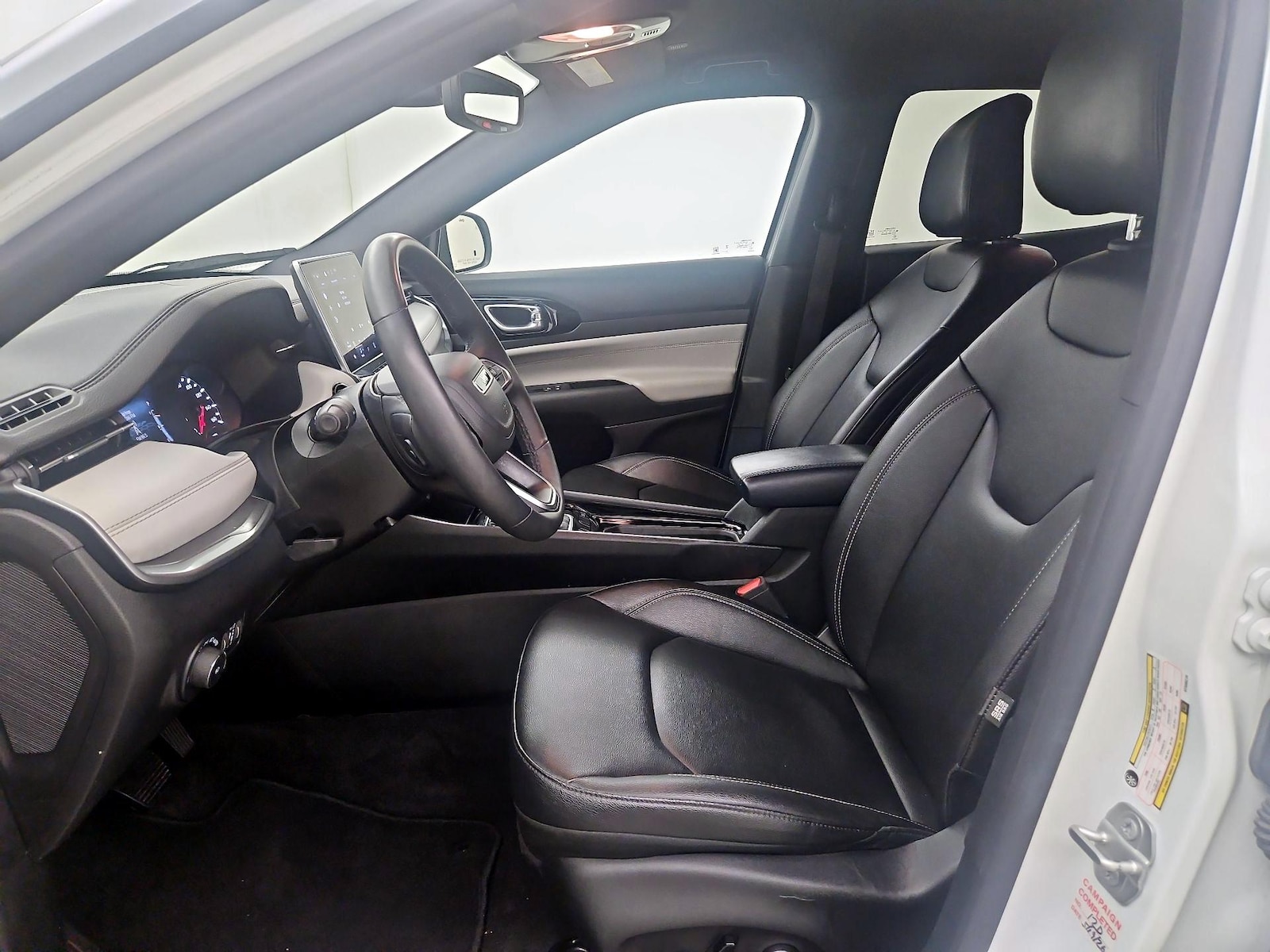 2025 Jeep Compass Limited - Photo 10