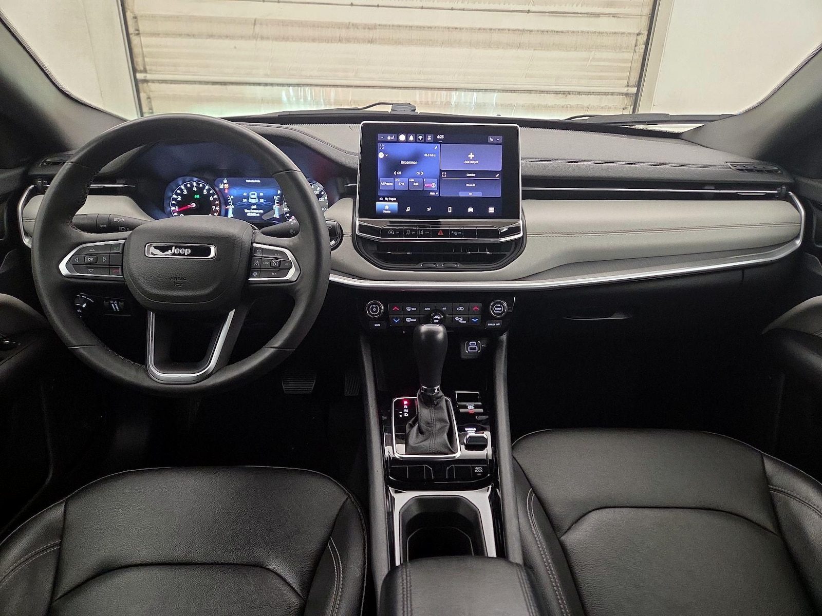 2025 Jeep Compass Limited - Photo 10