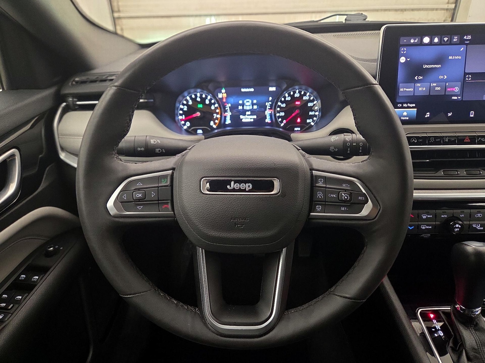 2025 Jeep Compass Limited - Photo 11