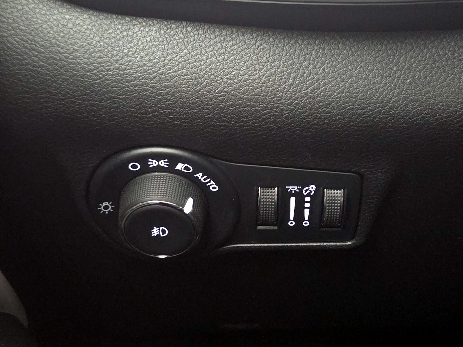 2025 Jeep Compass Limited - Photo 14