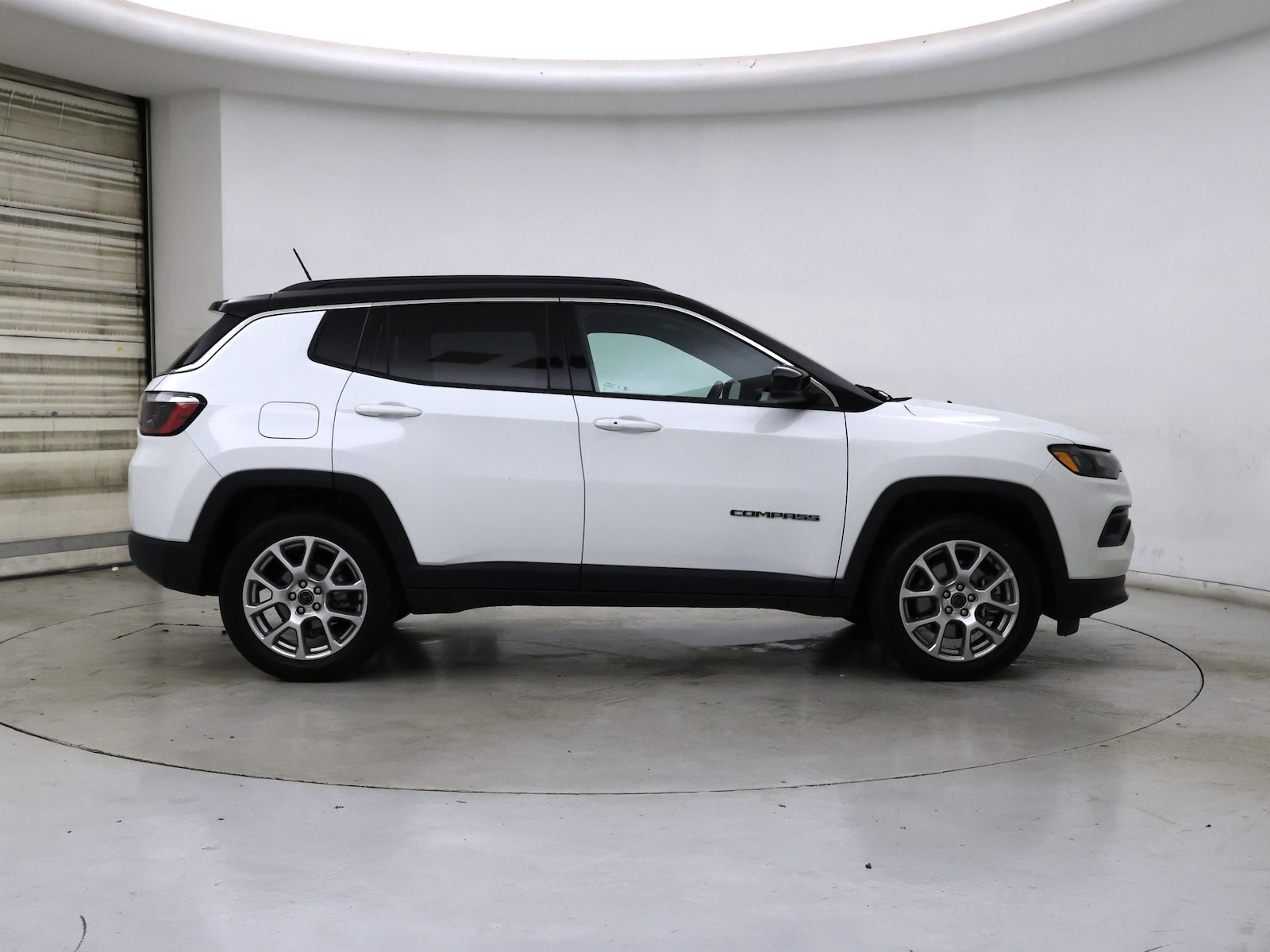 2025 Jeep Compass Limited - Photo 8