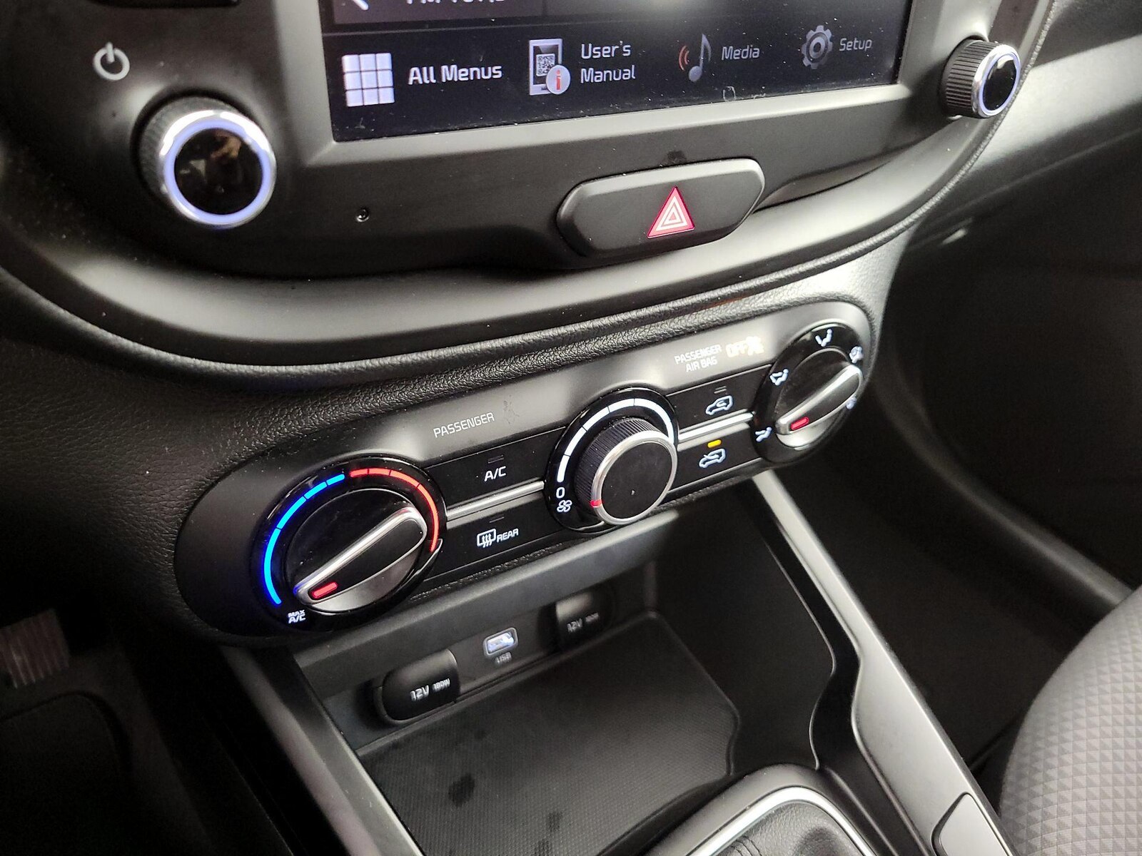 2025 Kia Soul LX - Photo 17