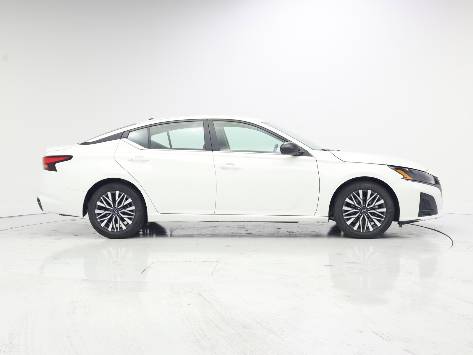 2026 Nissan Altima SV - Photo 8
