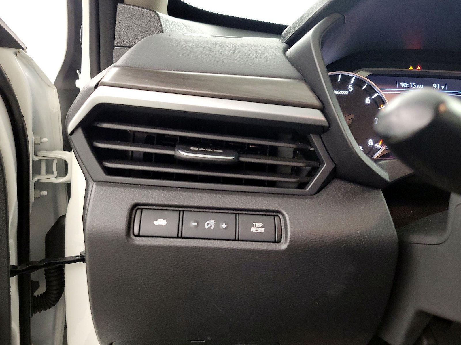 2025 Nissan Altima SV - Photo 13