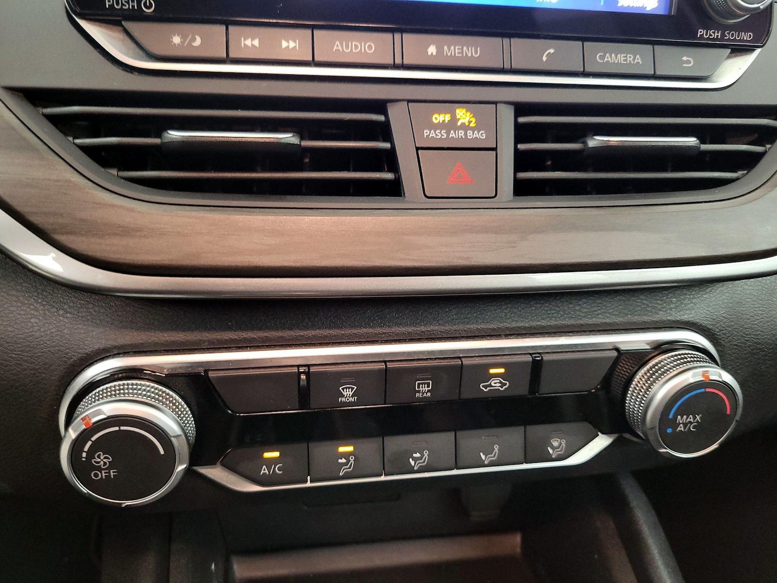 2025 Nissan Altima SV - Photo 16