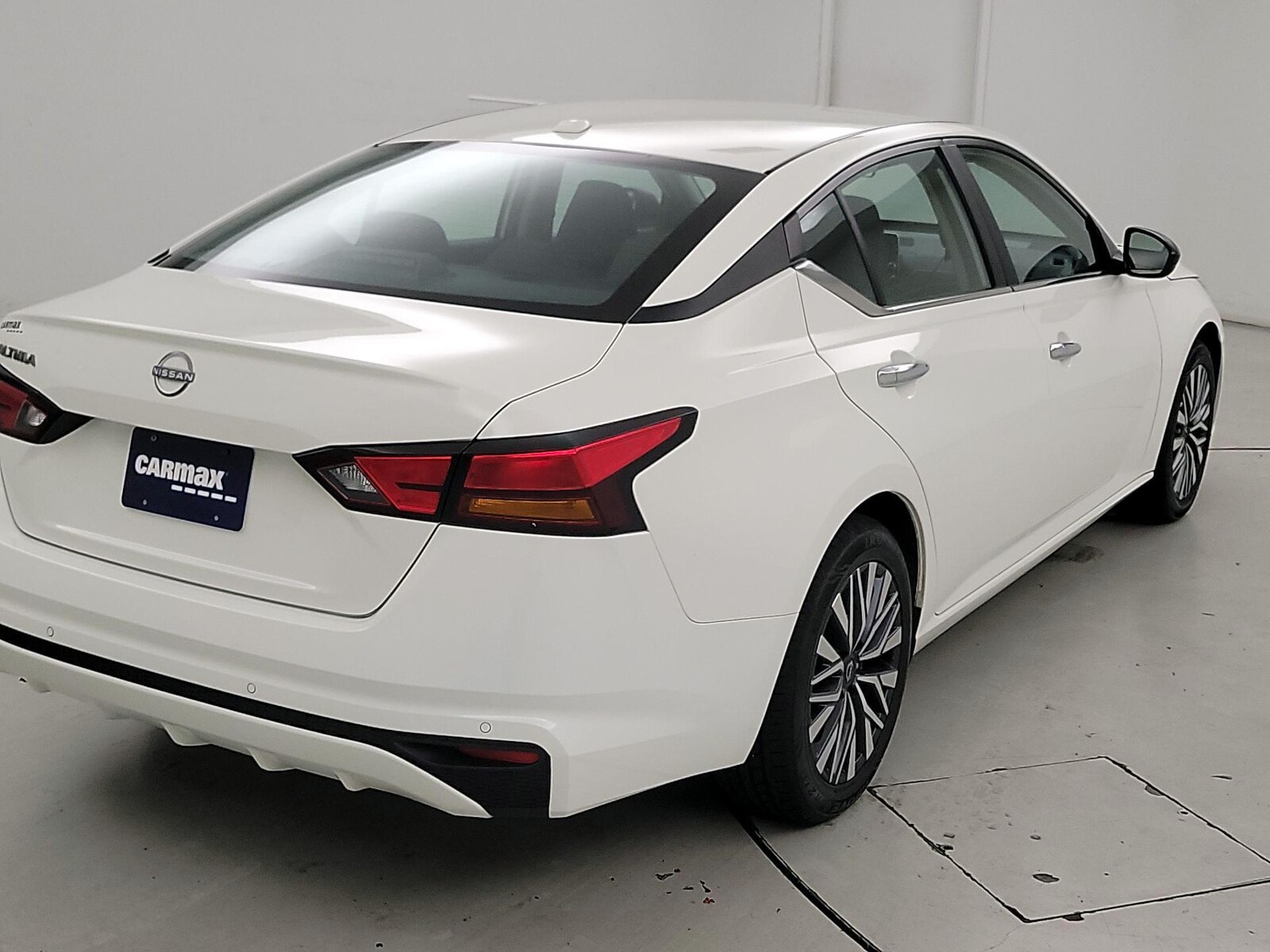 2025 Nissan Altima SV - Photo 6
