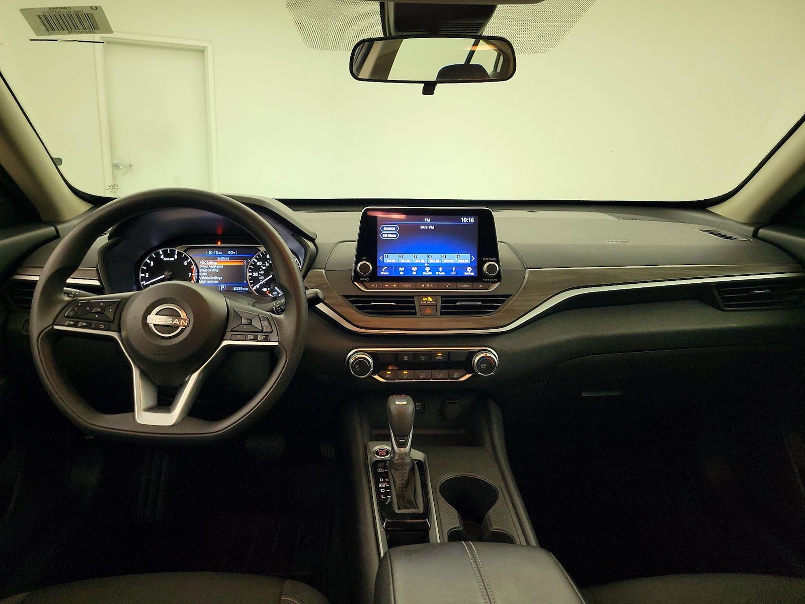 2025 Nissan Altima SV - Photo 9
