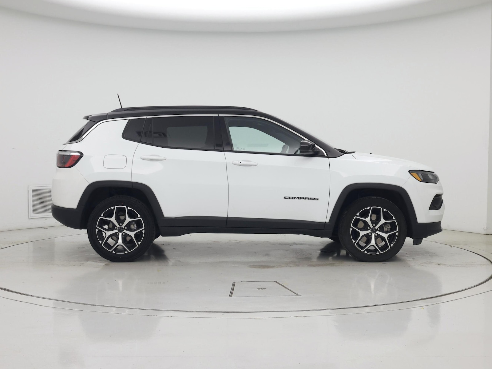 2025 Jeep Compass Limited - Photo 8