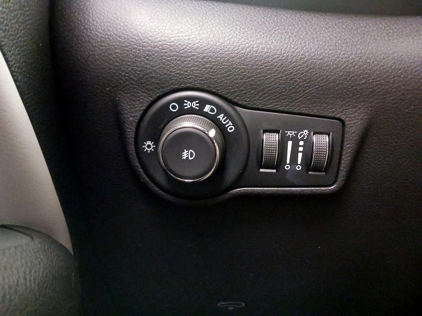 2025 Jeep Compass Limited - Photo 14