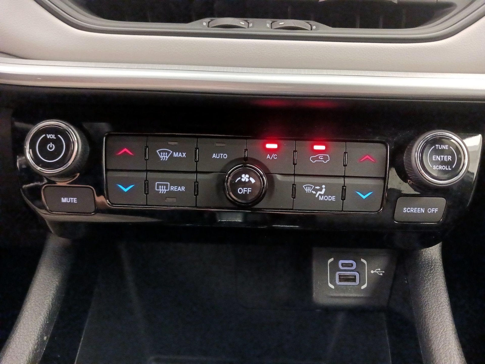 2025 Jeep Compass Limited - Photo 17