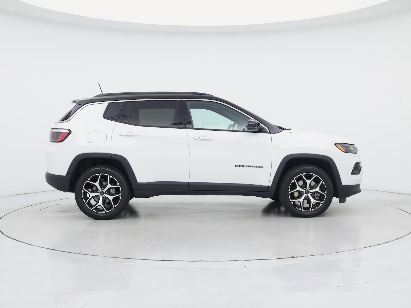 2025 Jeep Compass Limited - Photo 8
