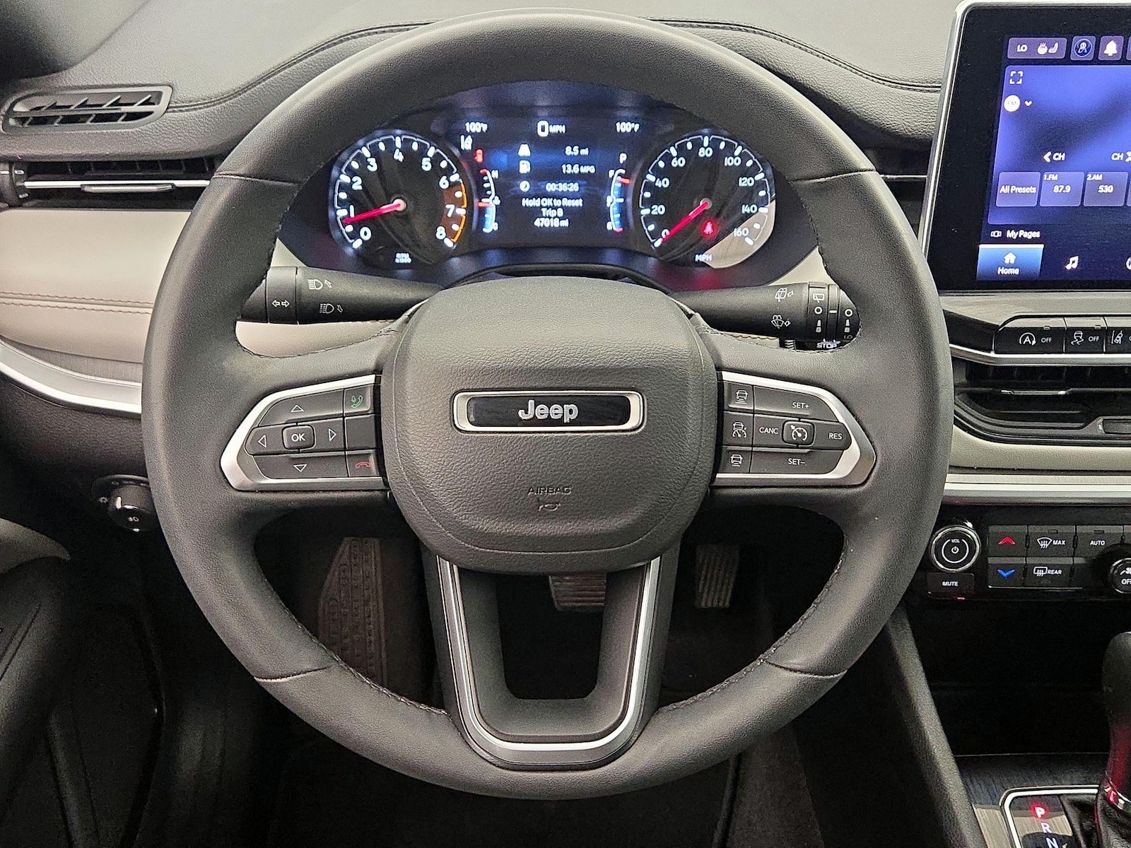 2025 Jeep Compass Limited - Photo 11