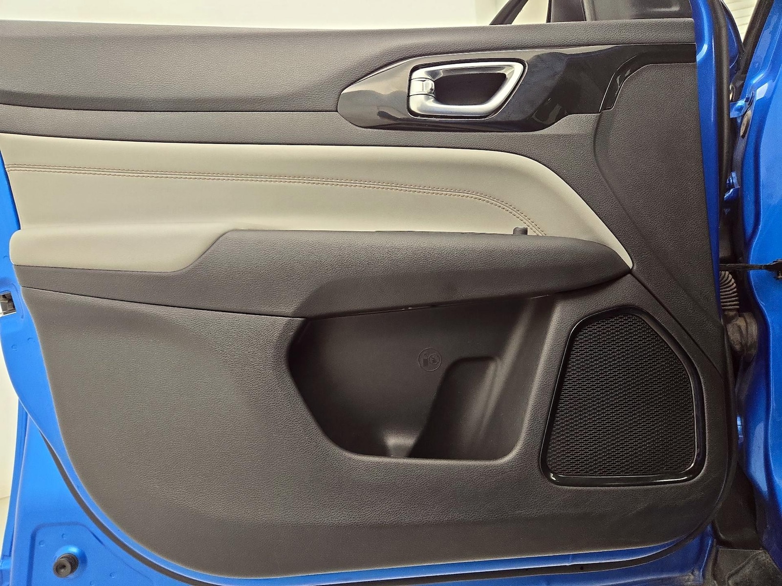 2025 Jeep Compass Limited - Photo 13