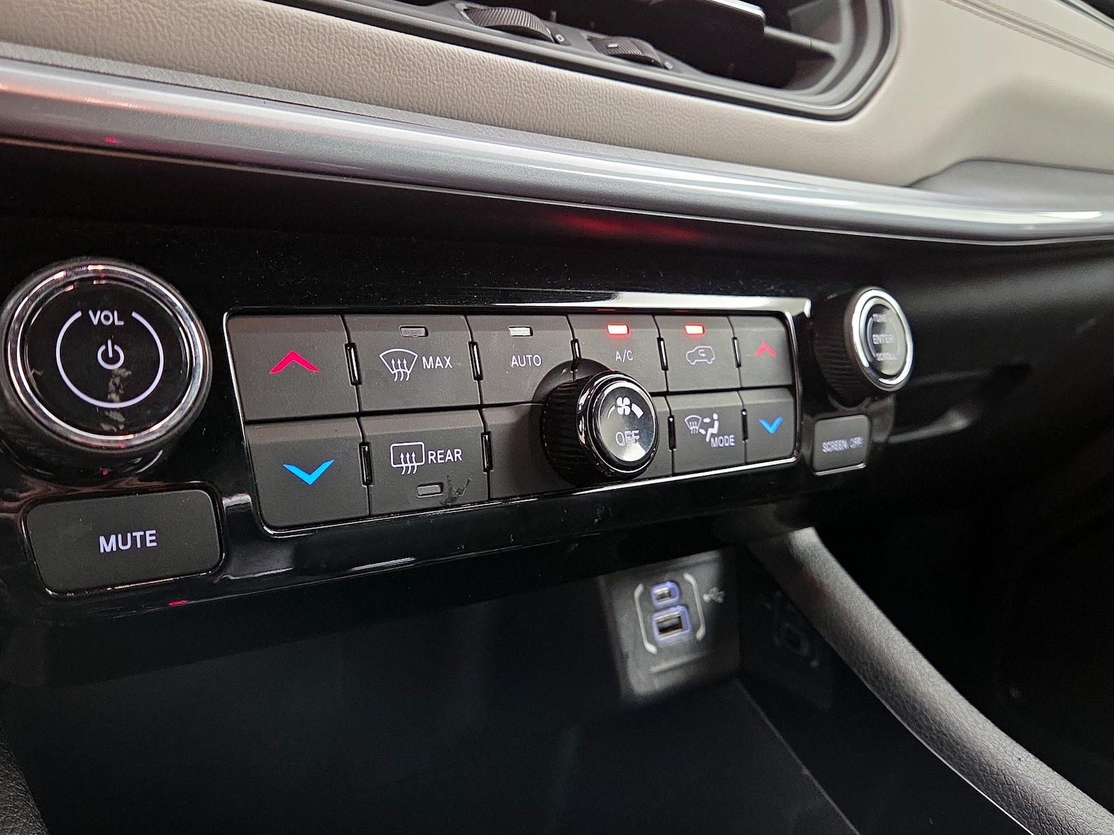 2025 Jeep Compass Limited - Photo 17