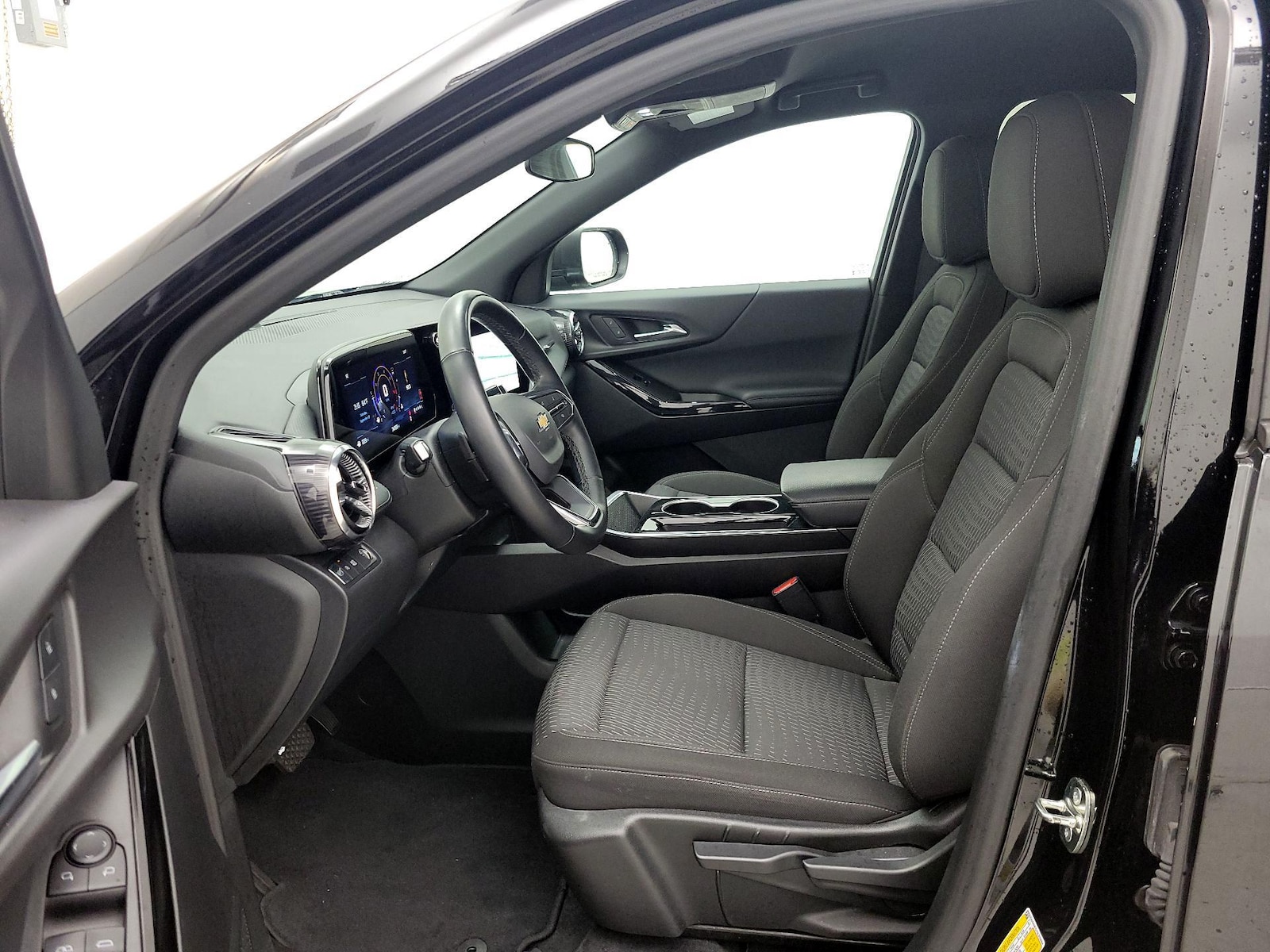 2025 Chevrolet Equinox LT - Photo 12
