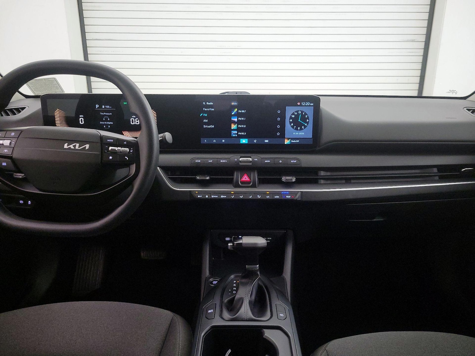 2025 Kia K4 LXS - Photo 10