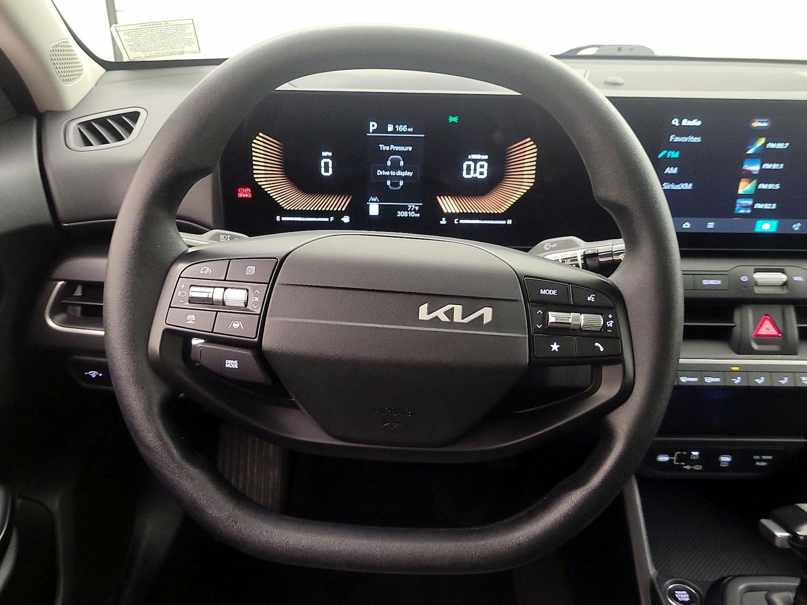 2025 Kia K4 LXS - Photo 11