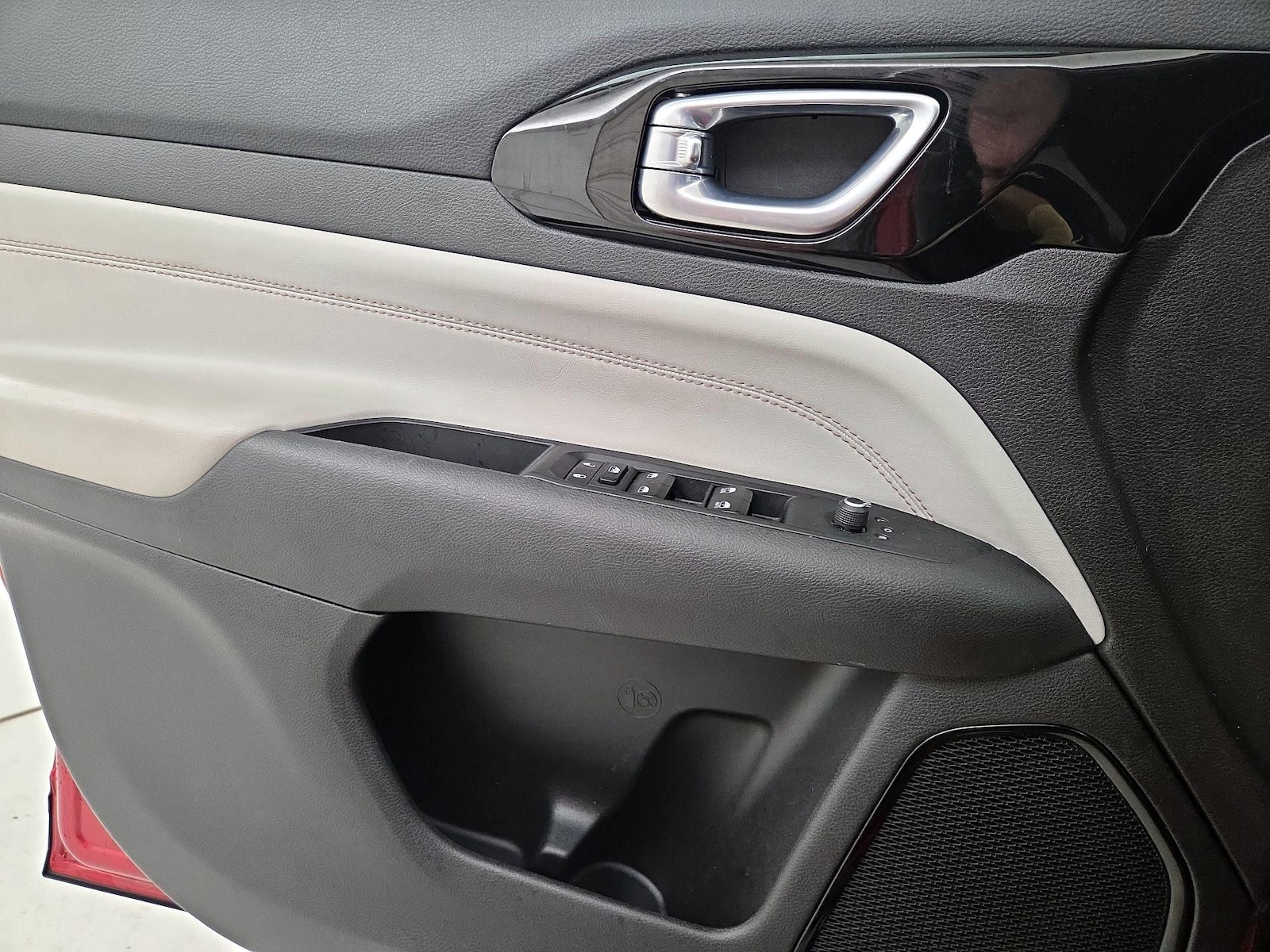 2025 Jeep Compass Limited - Photo 13