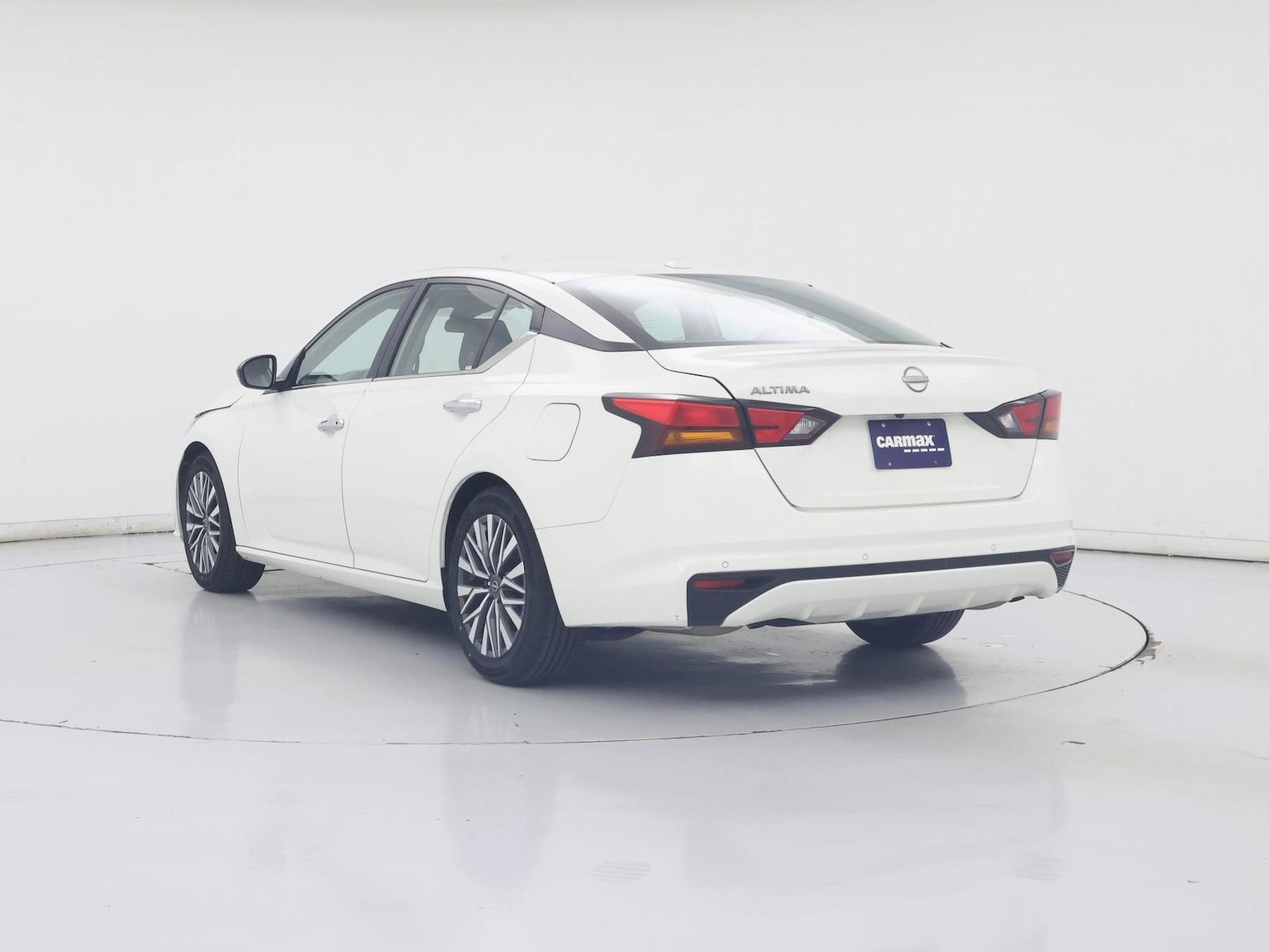 2025 Nissan Altima SV - Photo 3
