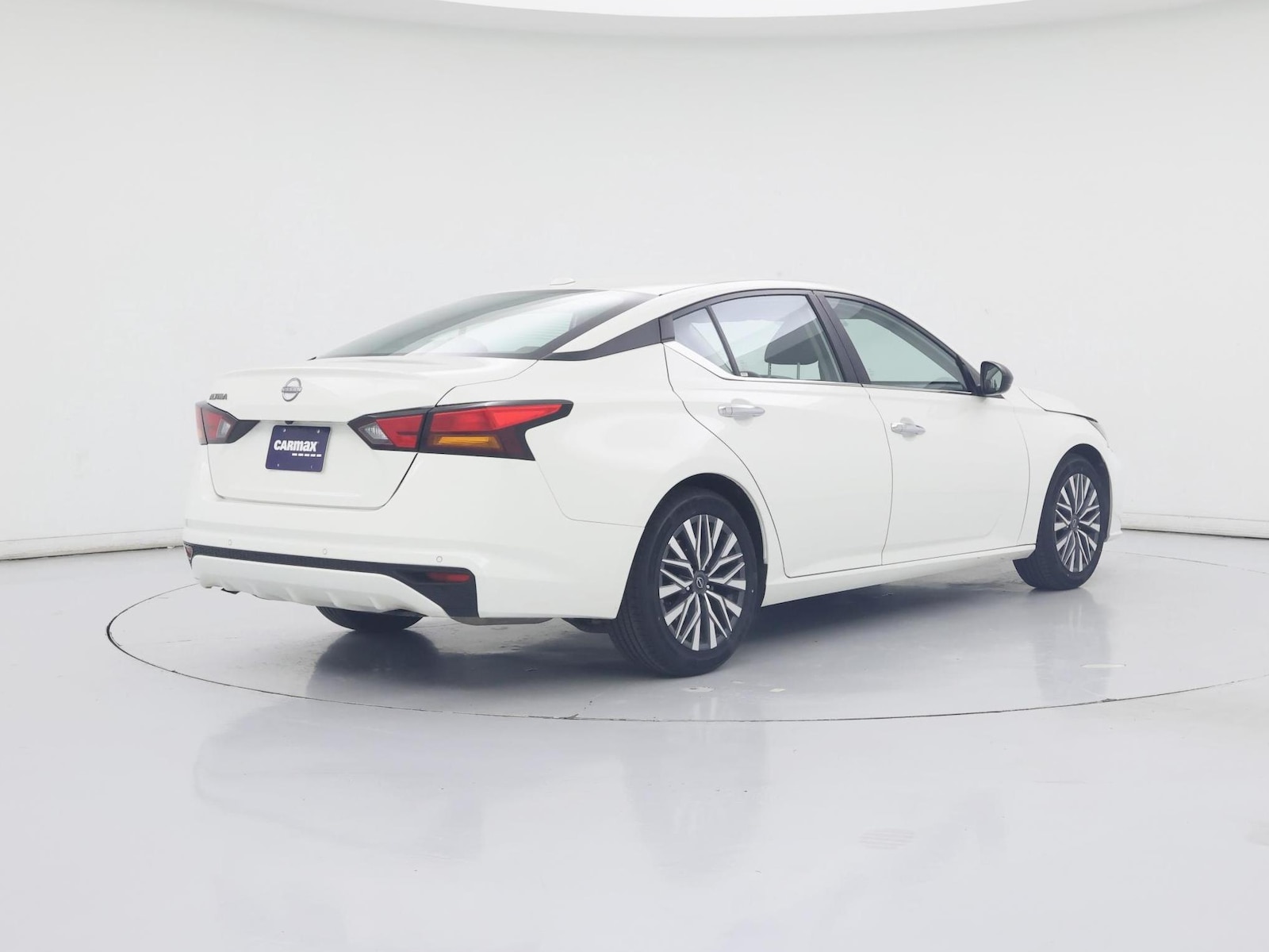 2025 Nissan Altima SV - Photo 9