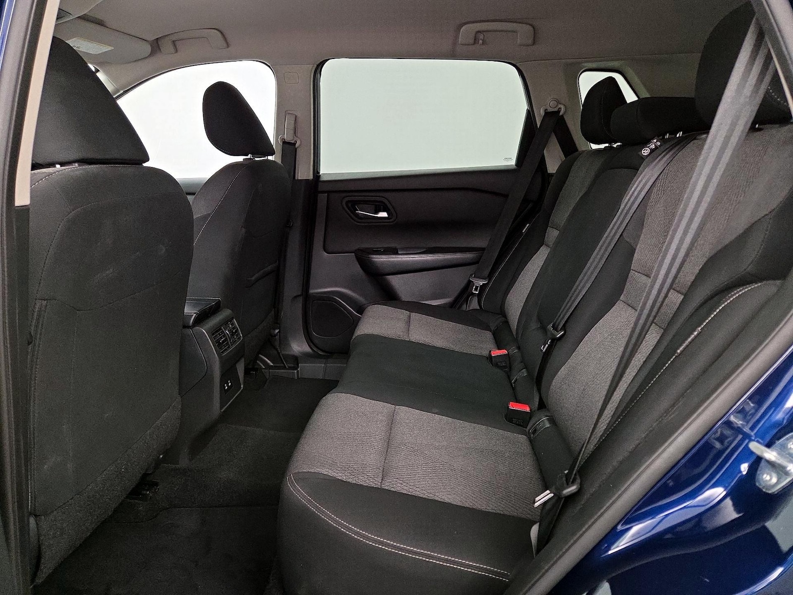 2025 Nissan Rogue SV - Photo 20