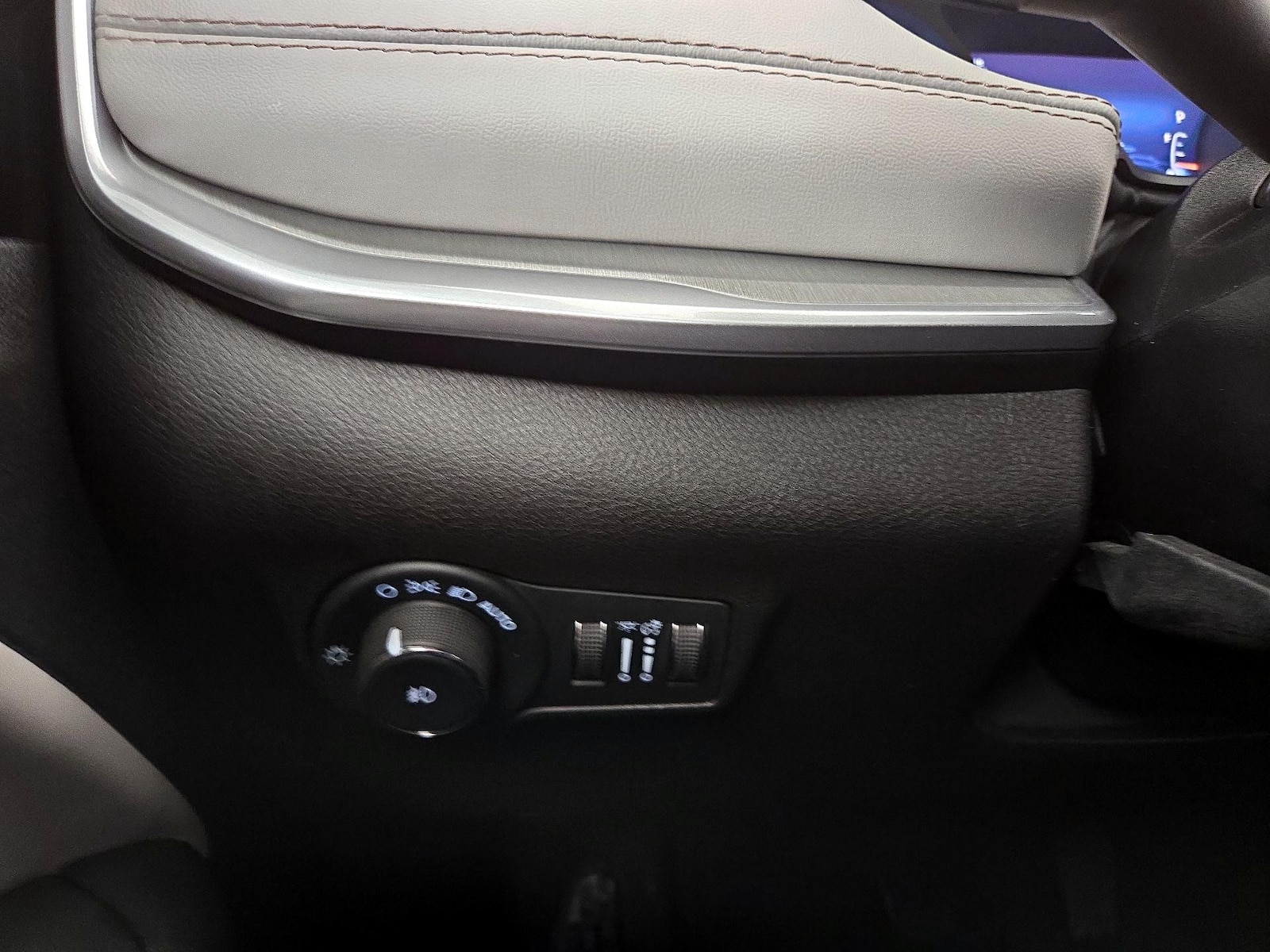 2025 Jeep Compass Limited - Photo 14