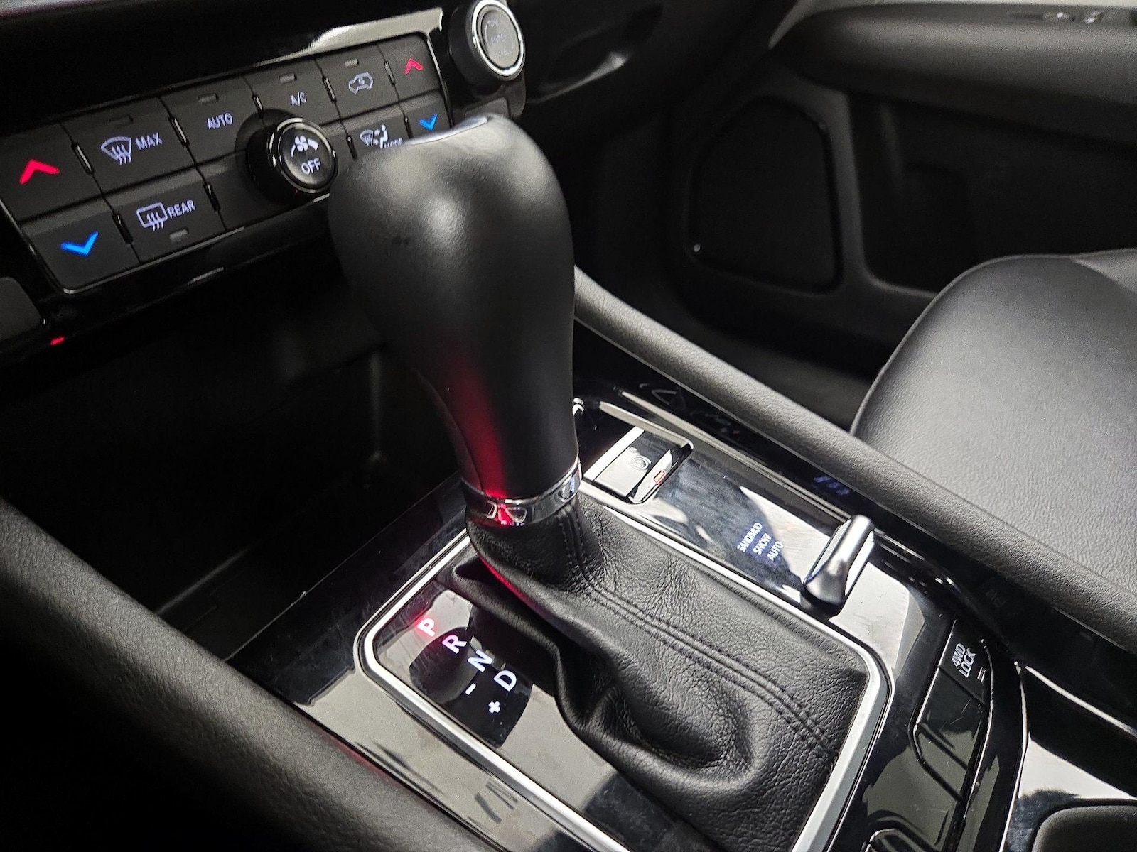 2025 Jeep Compass Limited - Photo 18