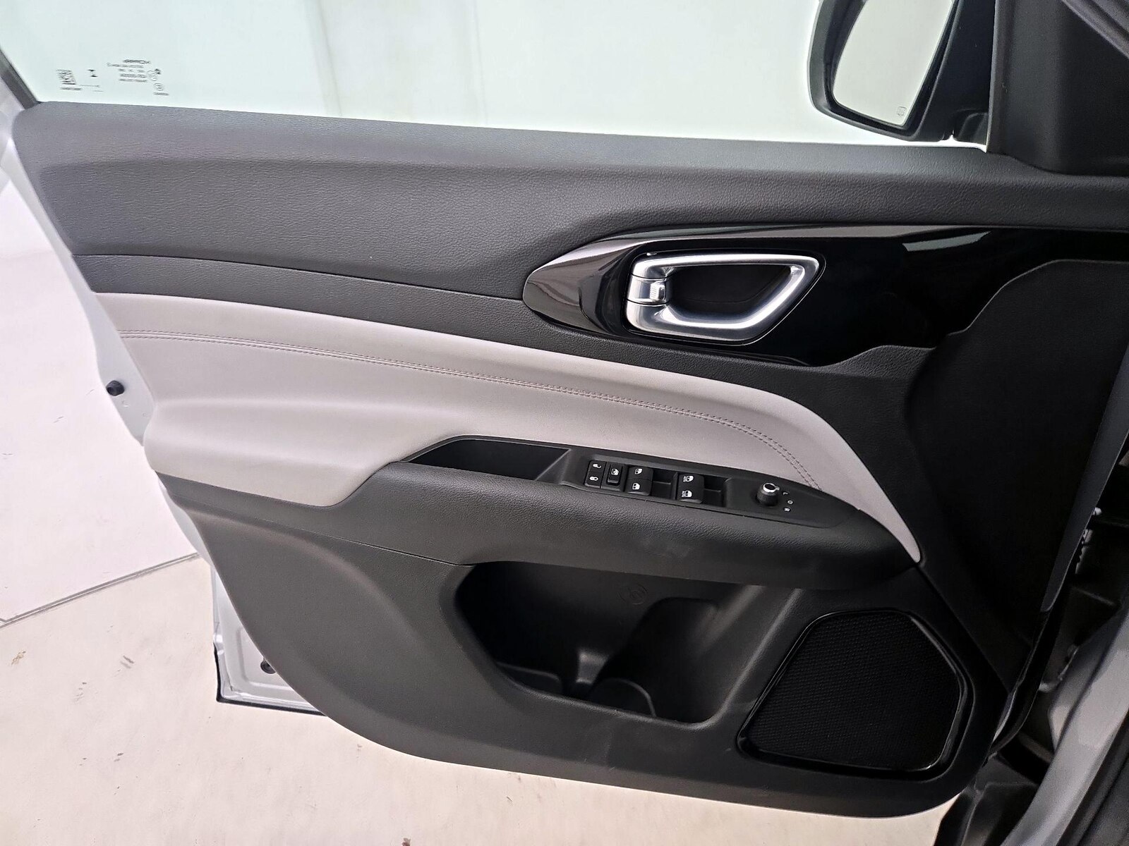 2025 Jeep Compass Limited - Photo 13